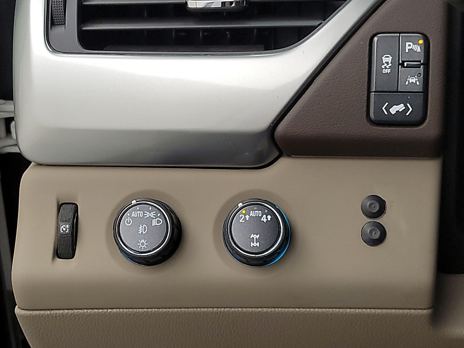 Thumbnail: 2019 Chevrolet Tahoe - 13