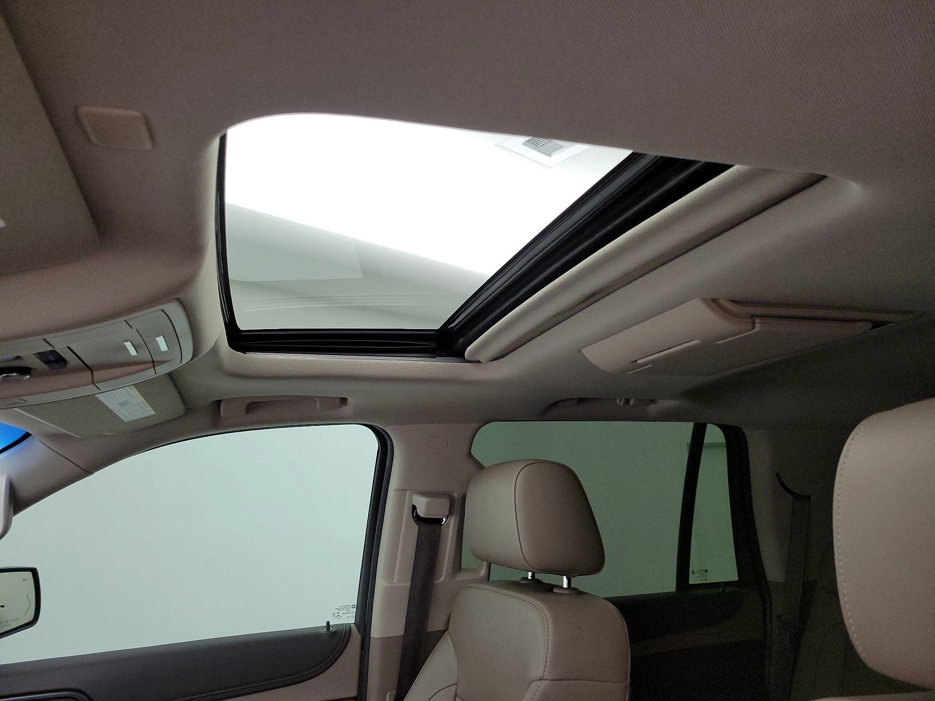 Thumbnail: 2019 Chevrolet Tahoe - 20