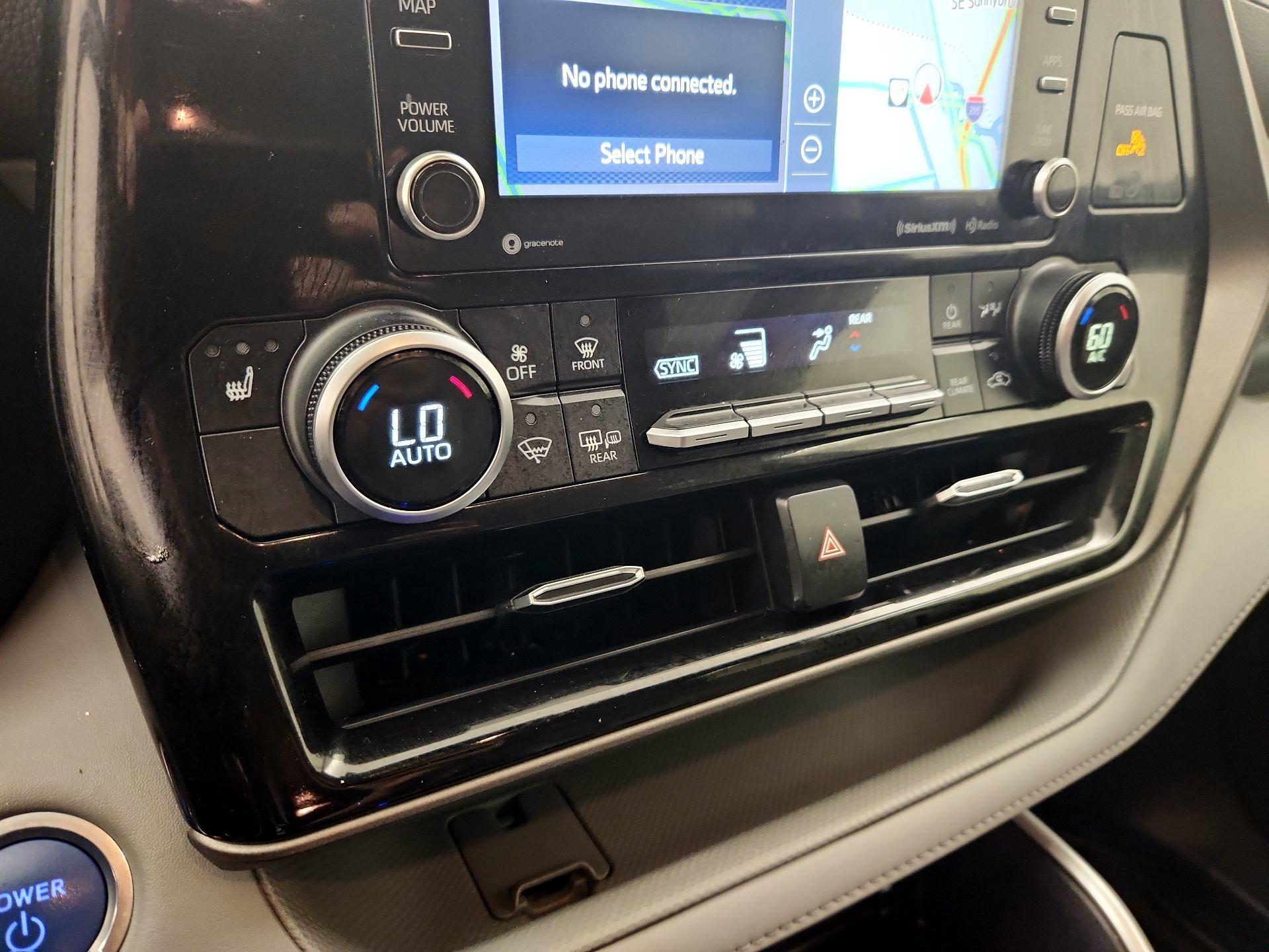 Thumbnail: 2021 Toyota Highlander - 17