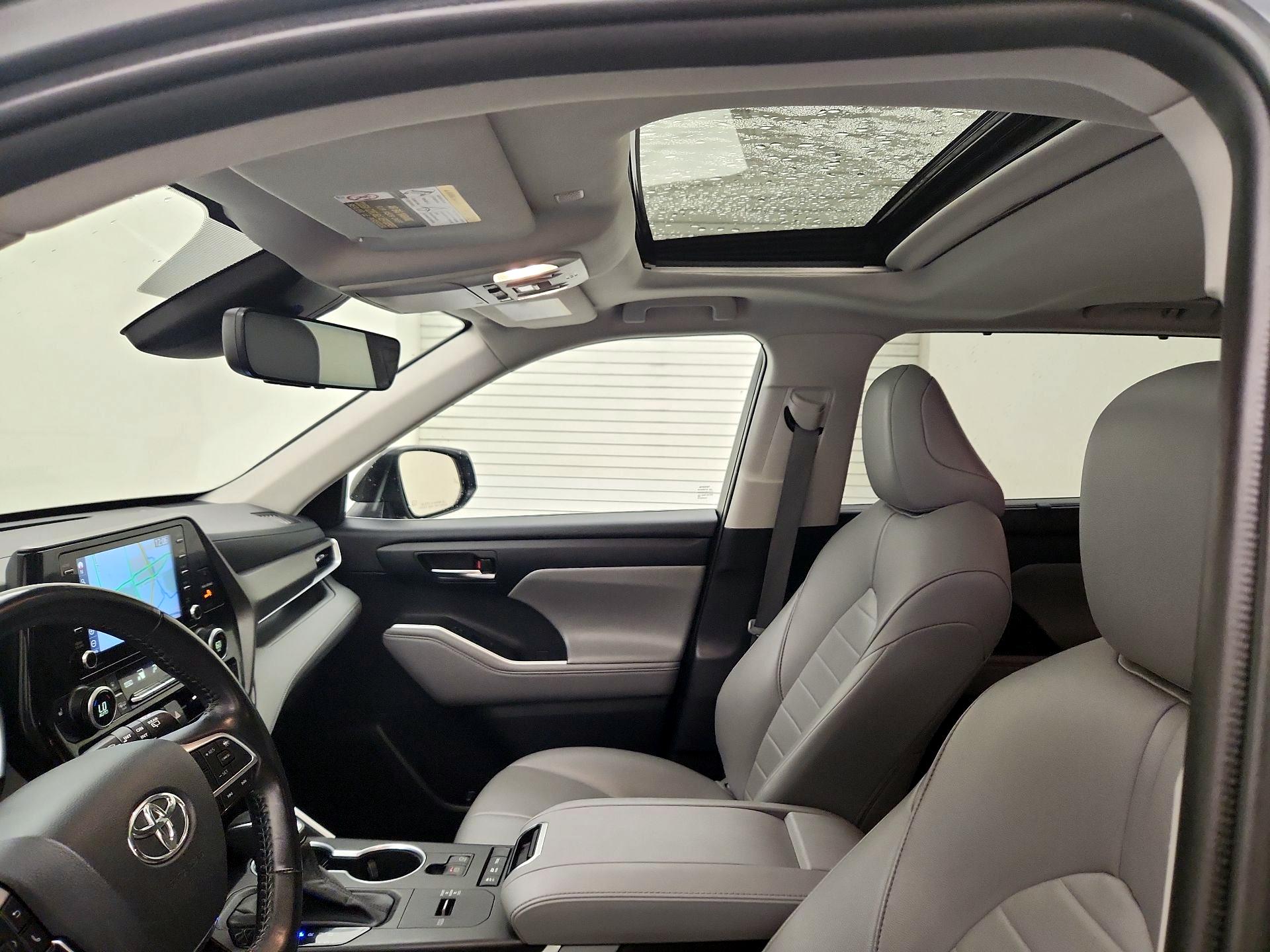 Thumbnail: 2021 Toyota Highlander - 20