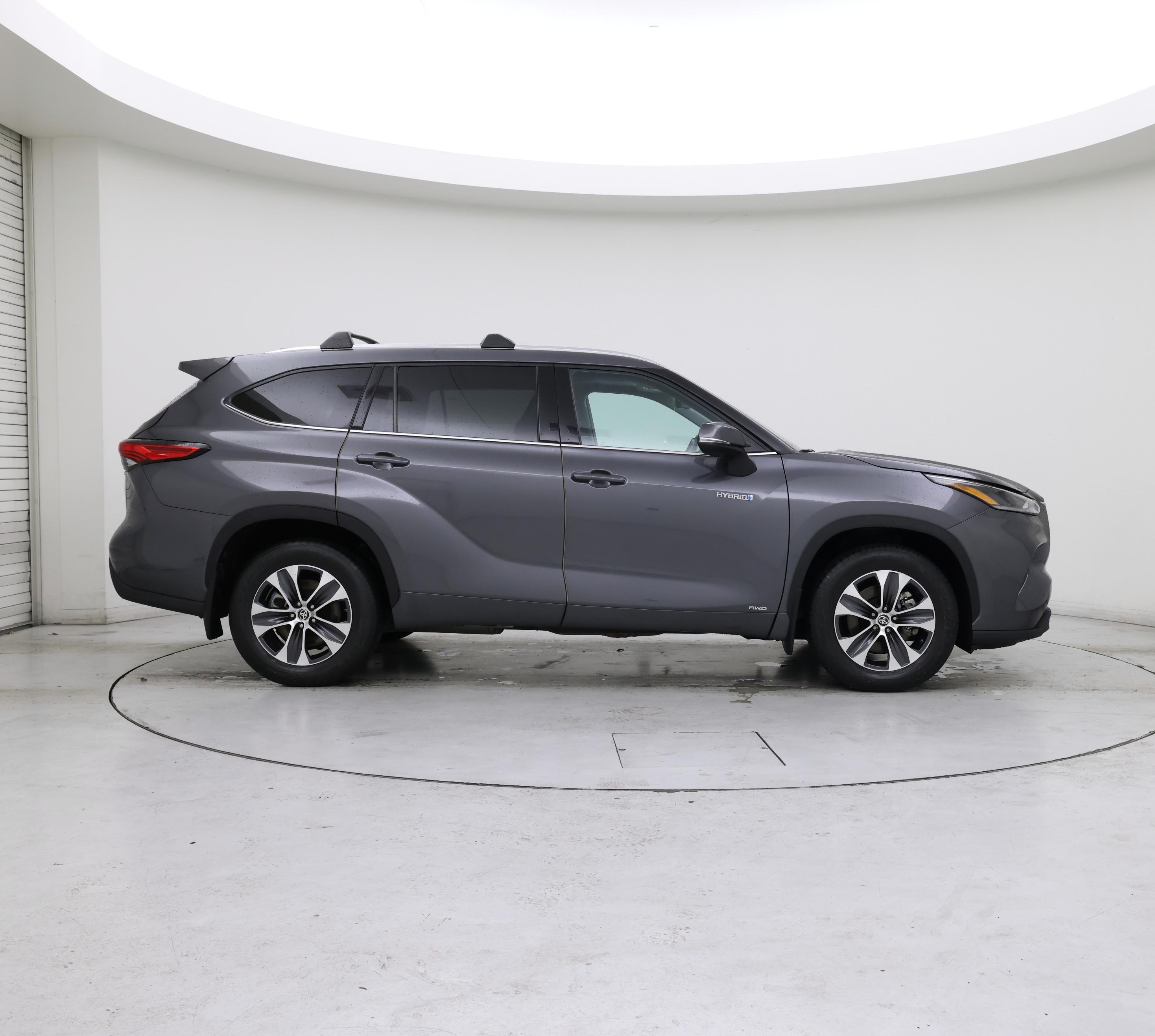 Thumbnail: 2021 Toyota Highlander - 7