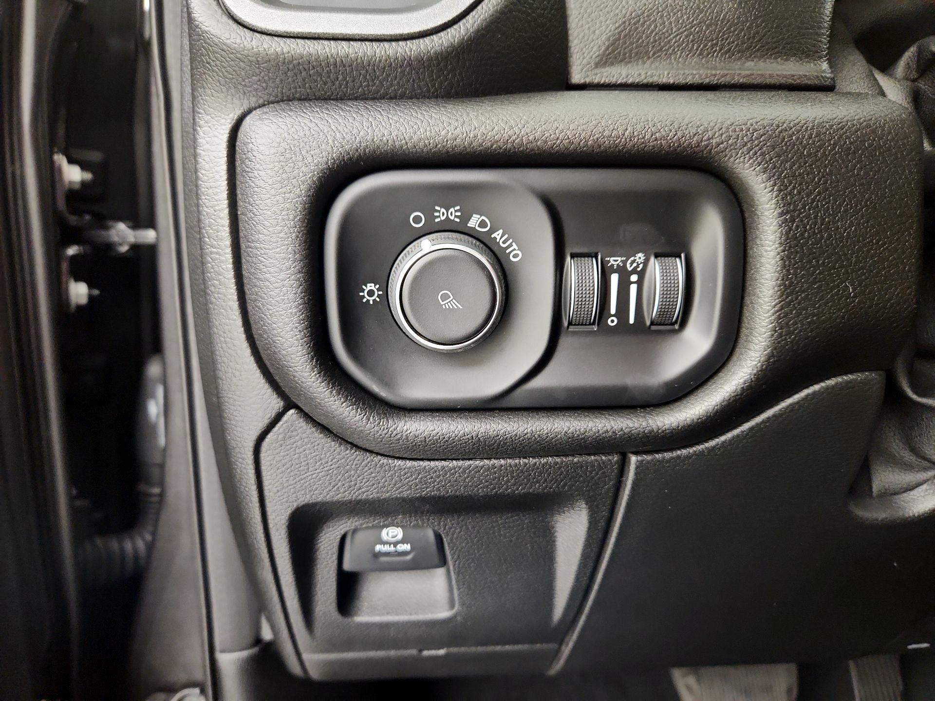 Thumbnail: 2019 RAM 1500 - 13