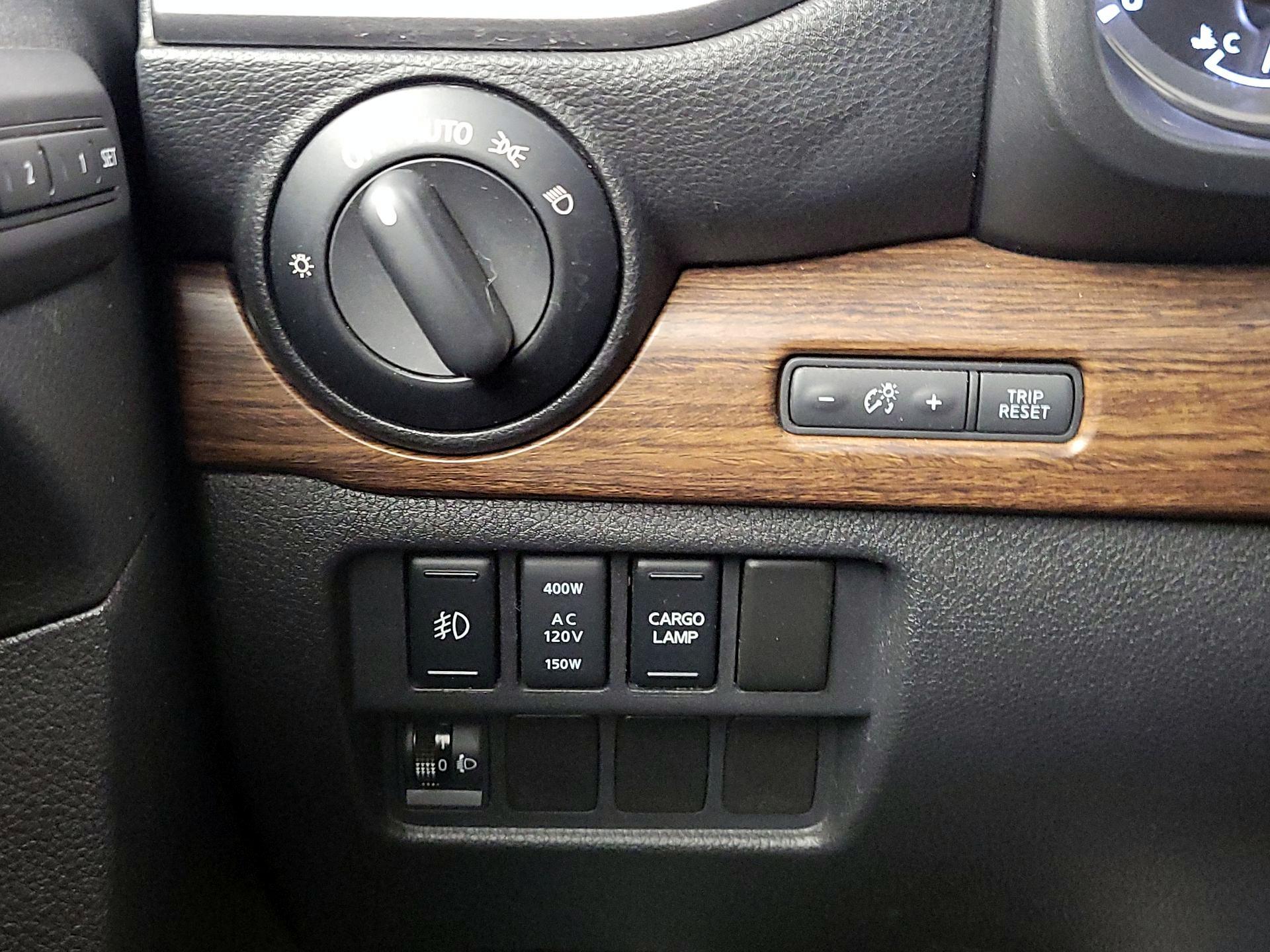 Thumbnail: 2017 Nissan Titan - 13
