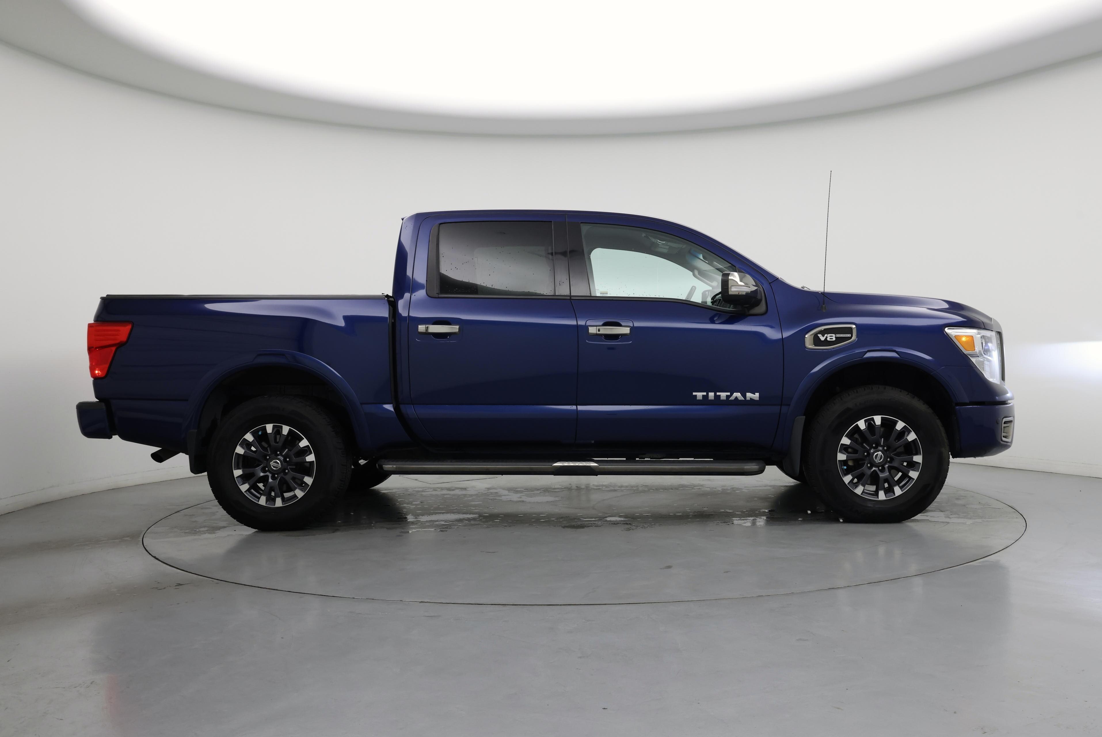 Thumbnail: 2017 Nissan Titan - 7