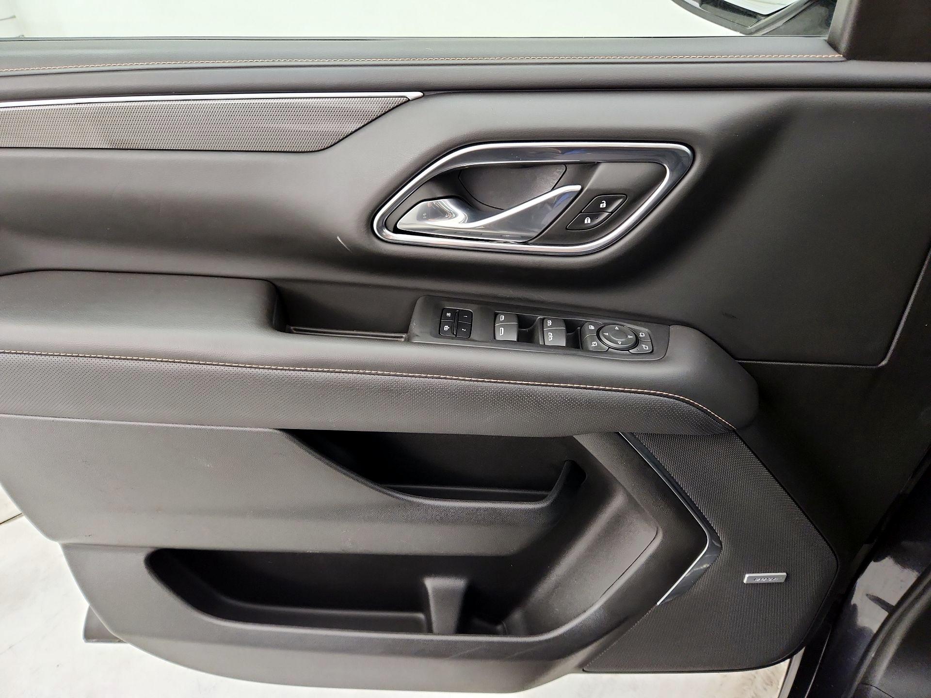 Thumbnail: 2023 GMC Yukon XL - 12