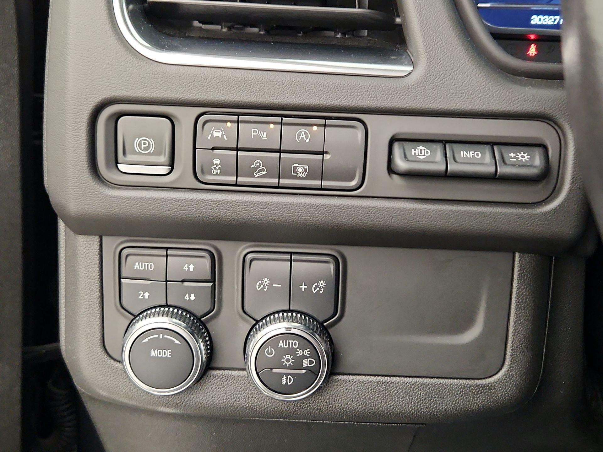 Thumbnail: 2023 GMC Yukon XL - 13