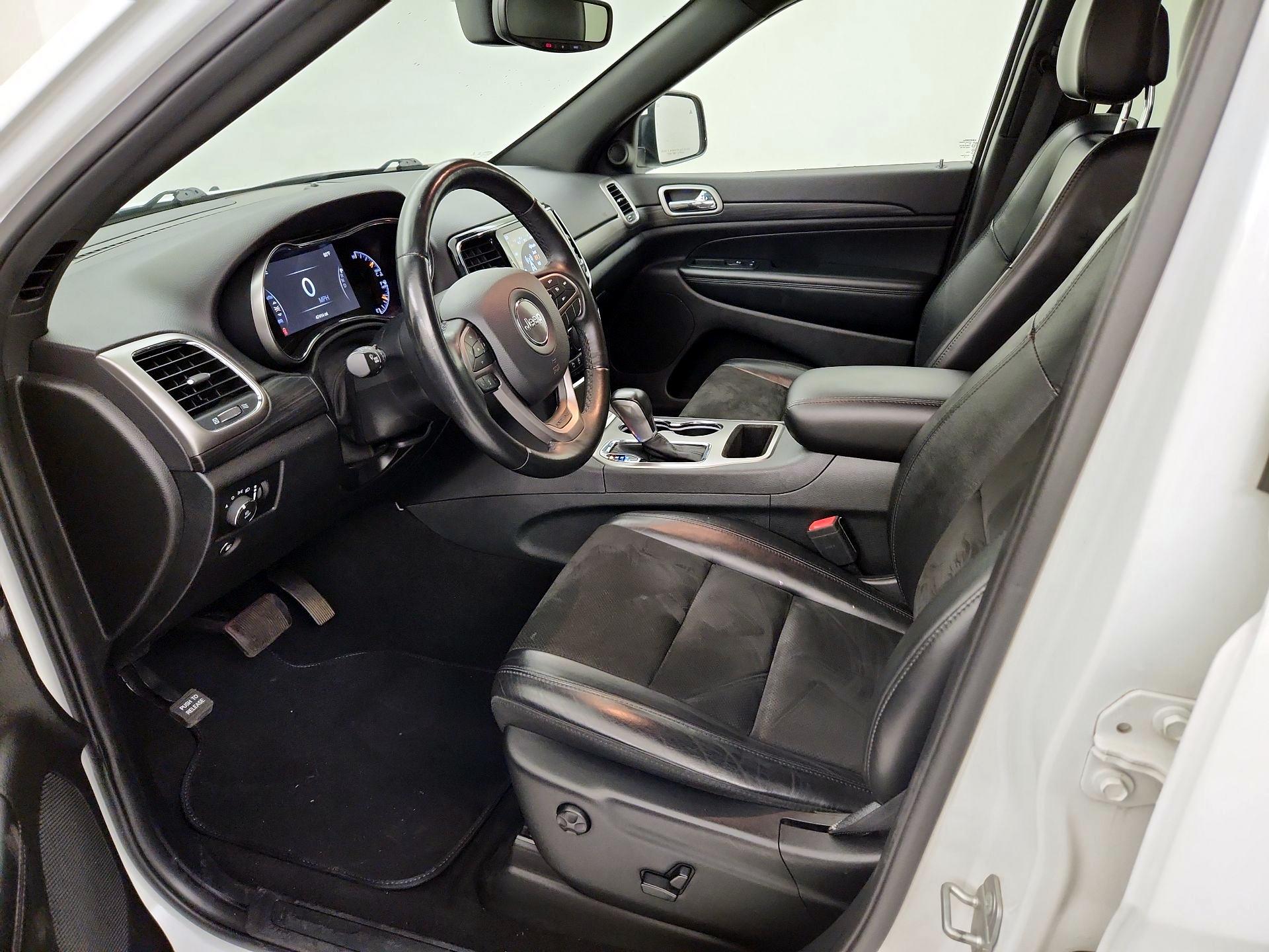 Thumbnail: 2019 Jeep Grand Cherokee - 11