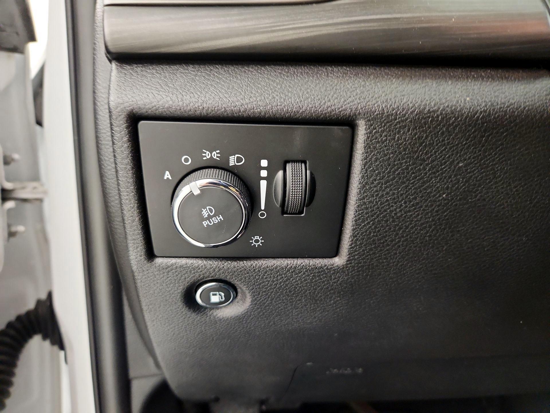 Thumbnail: 2019 Jeep Grand Cherokee - 13