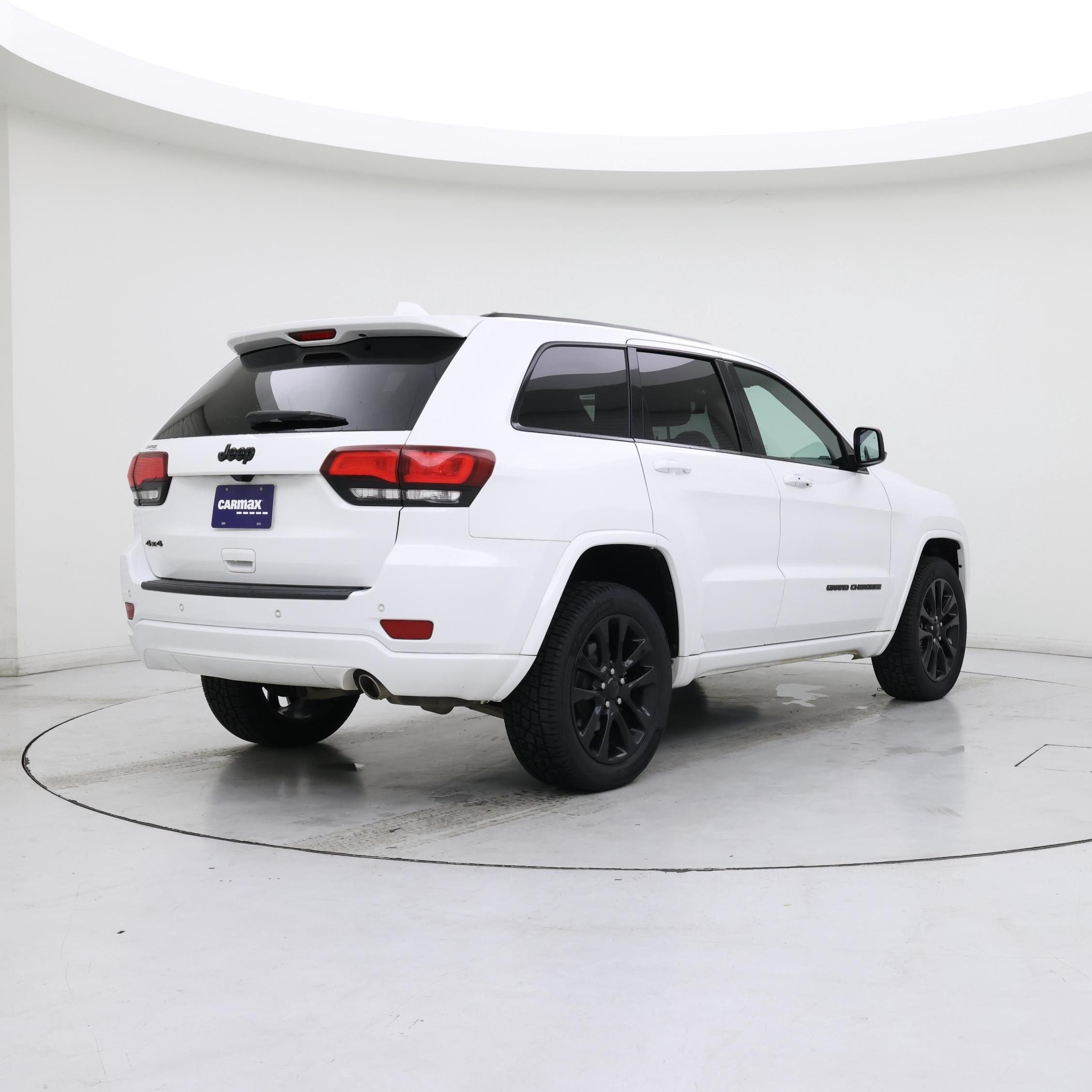 Thumbnail: 2019 Jeep Grand Cherokee - 8