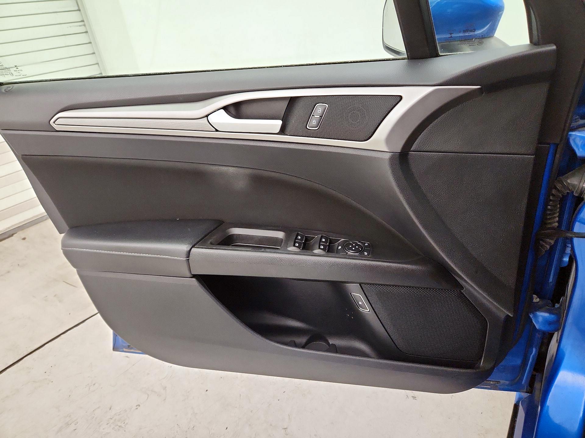 Thumbnail: 2019 Ford Fusion - 12