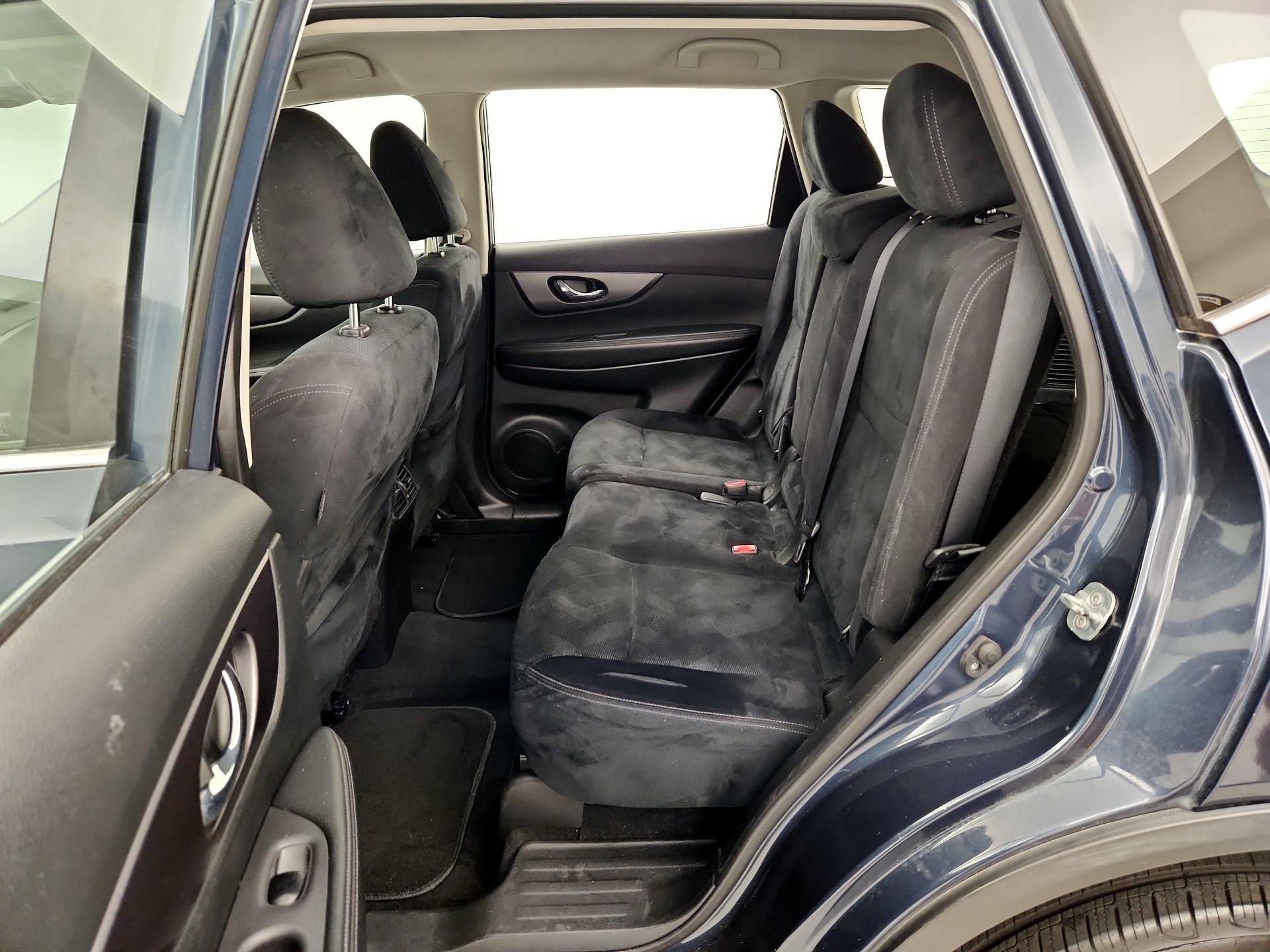 Thumbnail: 2016 Nissan Rogue - 19