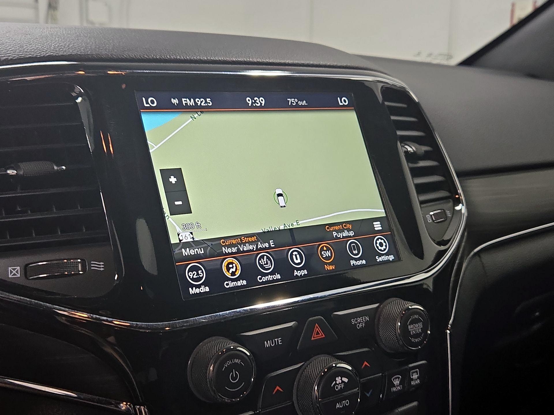Thumbnail: 2021 Jeep Grand Cherokee - 14