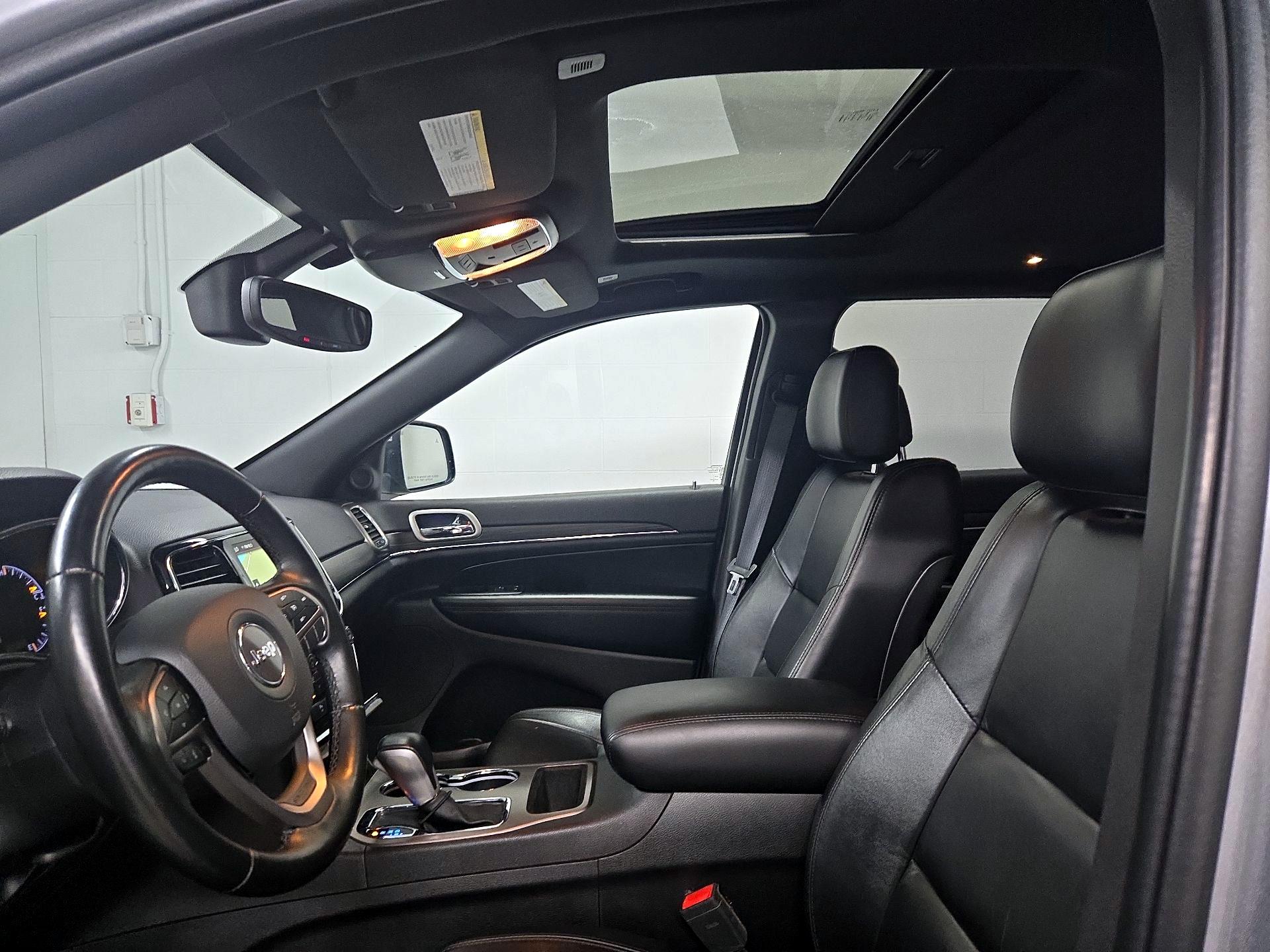 Thumbnail: 2021 Jeep Grand Cherokee - 20