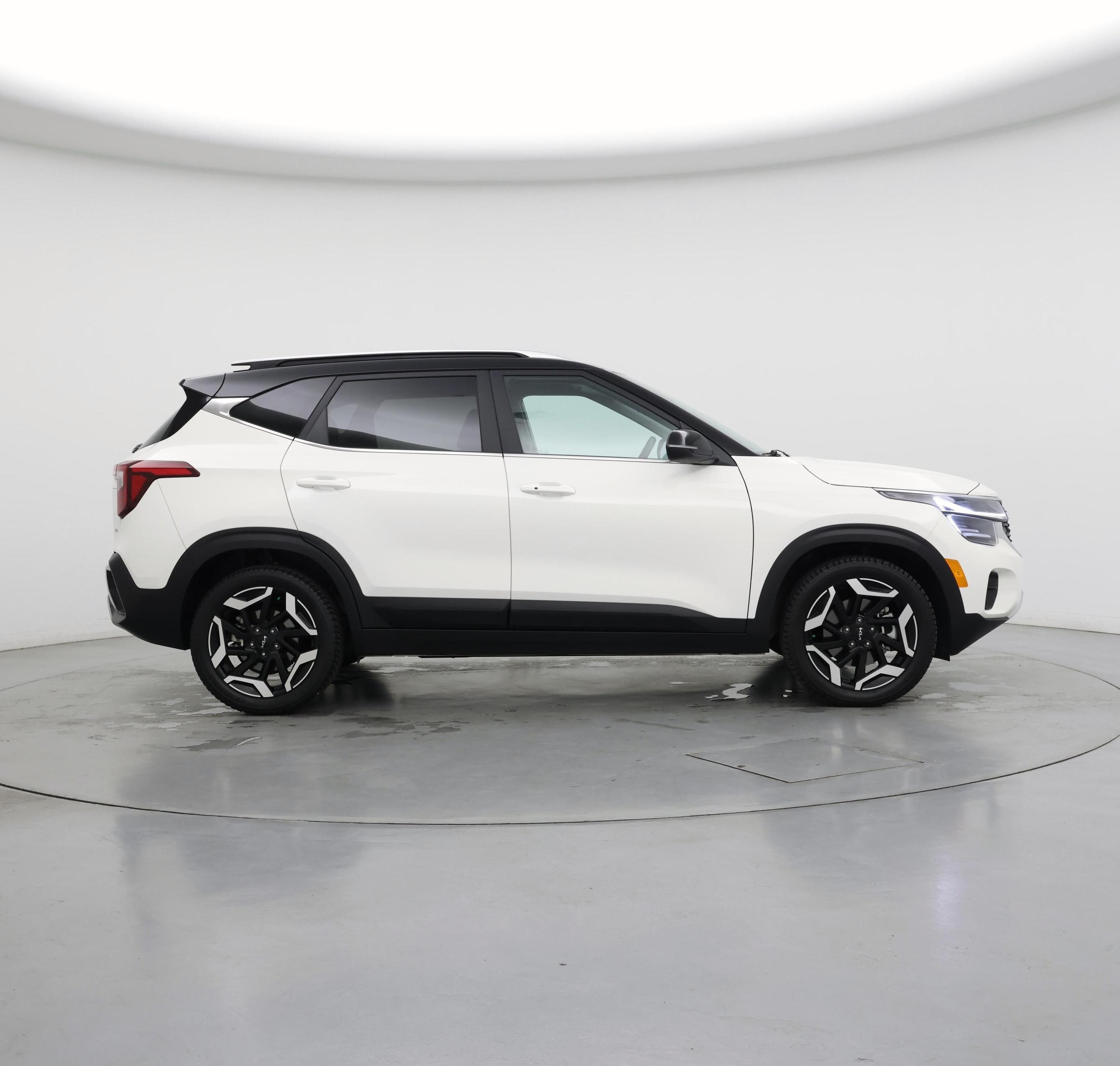 Thumbnail: 2024 Kia Seltos - 7
