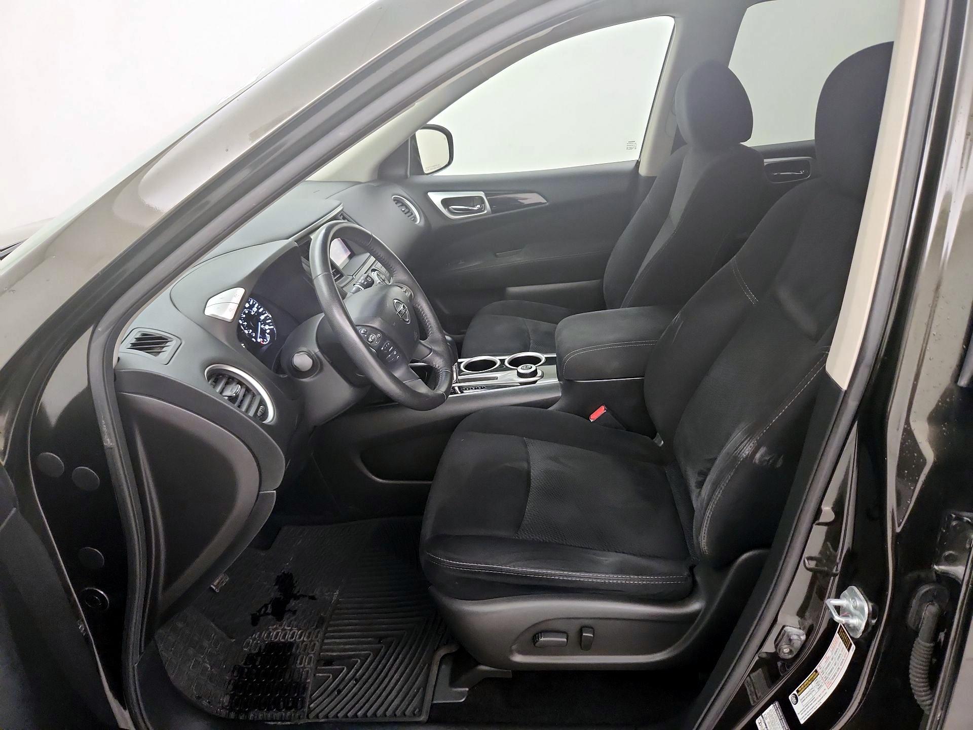 Thumbnail: 2015 Nissan Pathfinder - 11