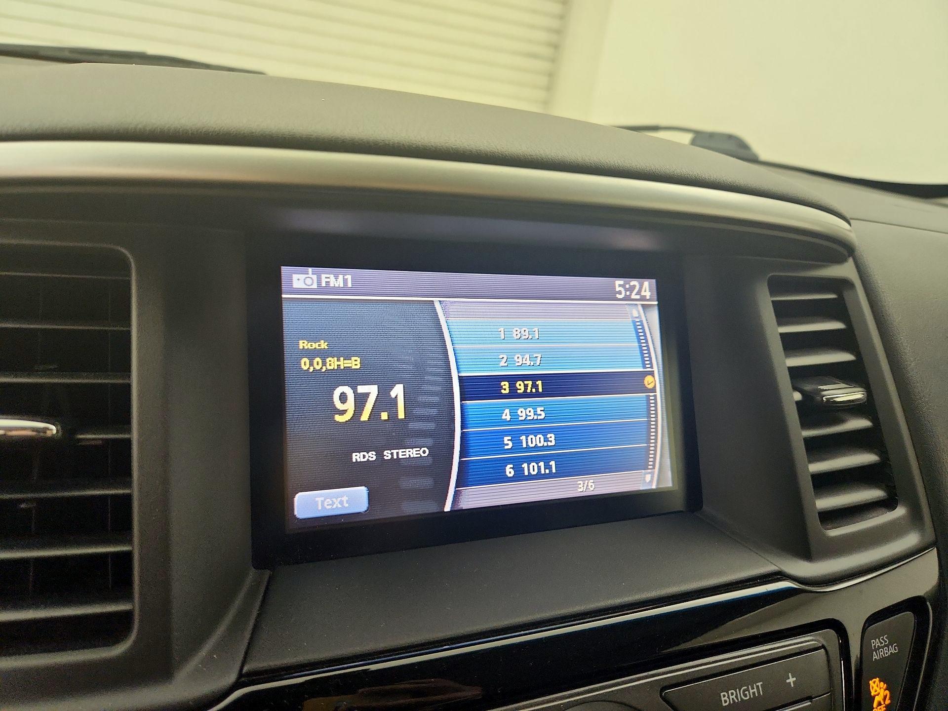 Thumbnail: 2015 Nissan Pathfinder - 15