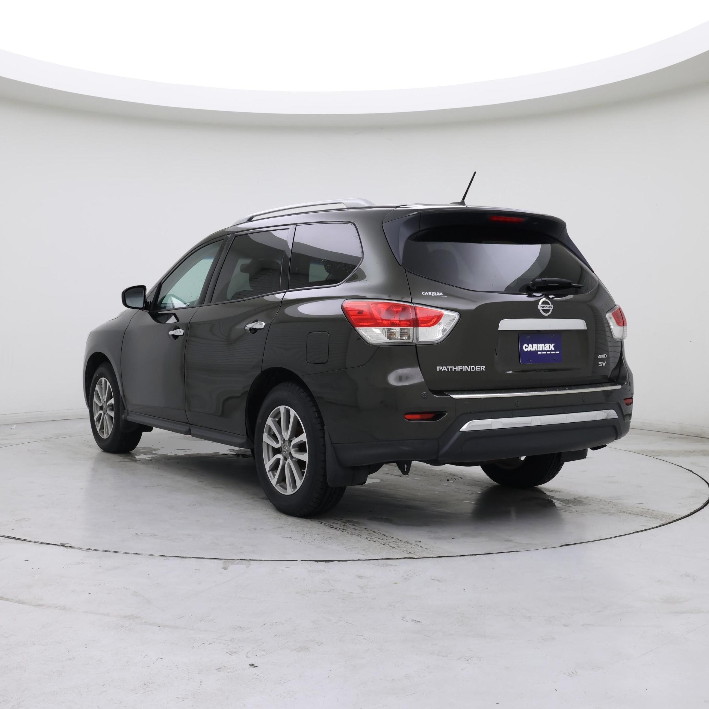 Thumbnail: 2015 Nissan Pathfinder - 2