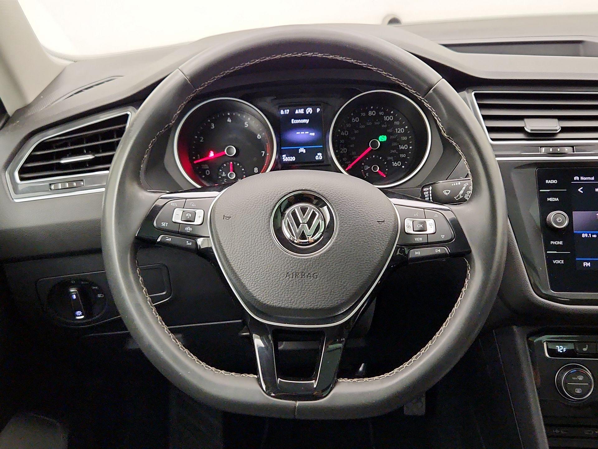 Thumbnail: 2021 Volkswagen Tiguan - 10