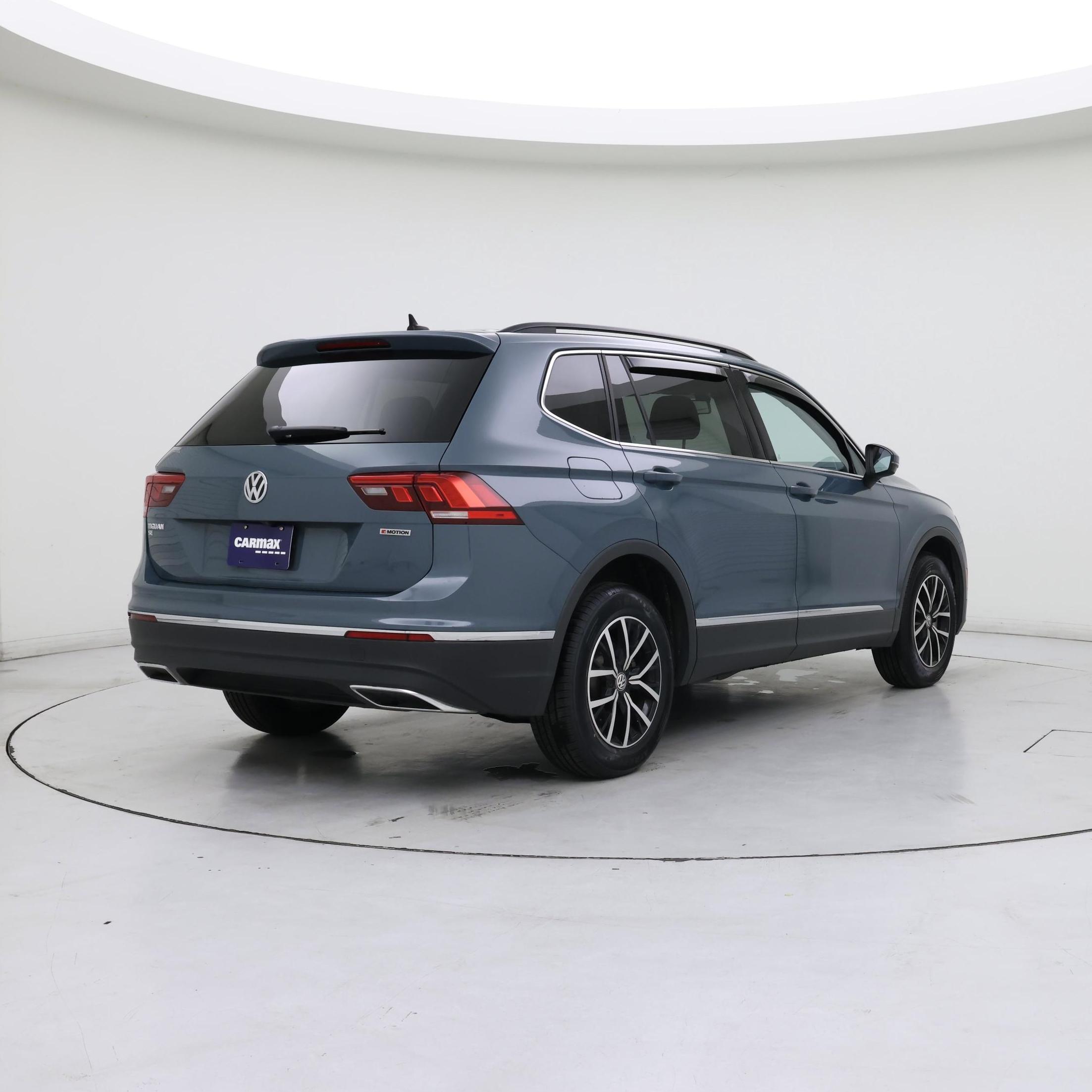 Thumbnail: 2021 Volkswagen Tiguan - 8