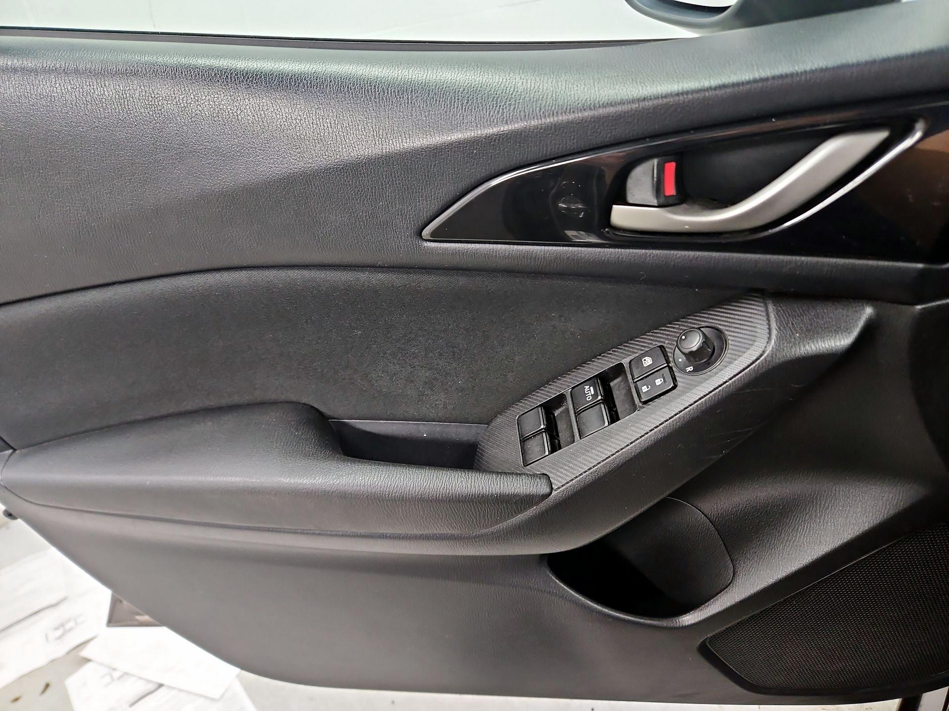 Thumbnail: 2015 Mazda Mazda3 - 12