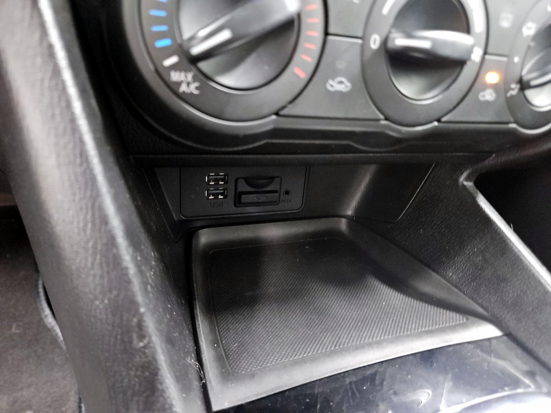 Thumbnail: 2015 Mazda Mazda3 - 17