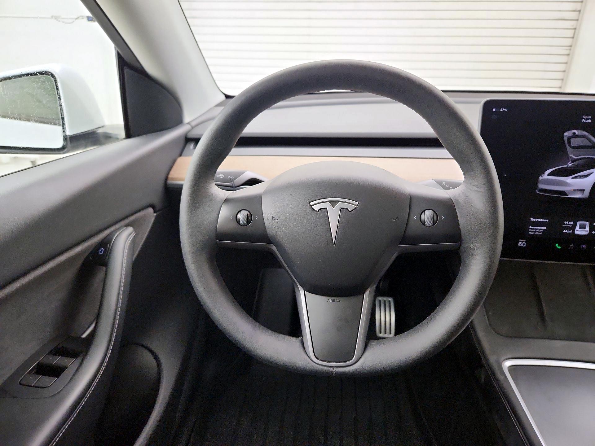 Thumbnail: 2022 Tesla Model Y - 10