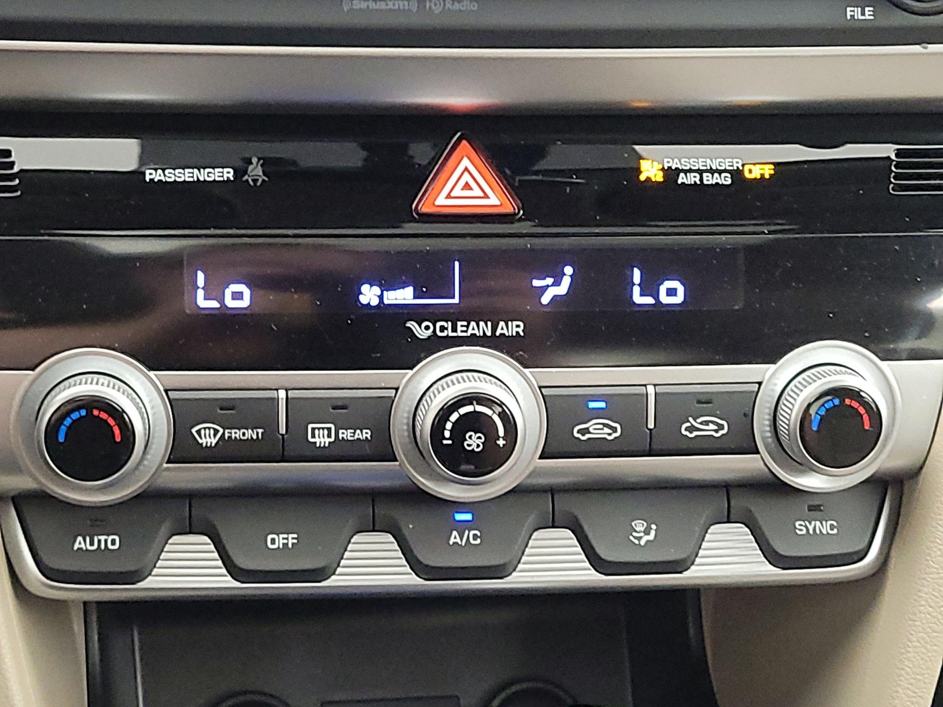 Thumbnail: 2020 Hyundai Elantra - 16