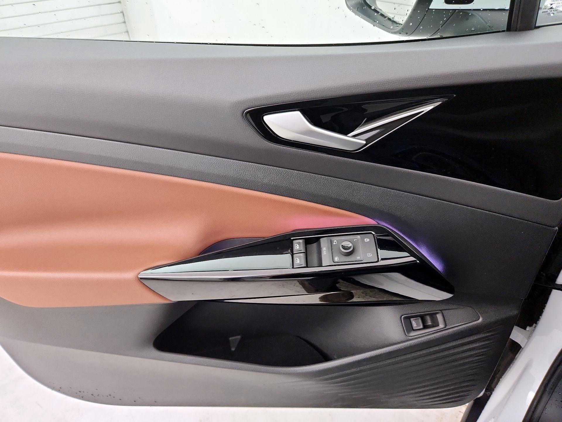 Thumbnail: 2022 Volkswagen ID.4 - 12