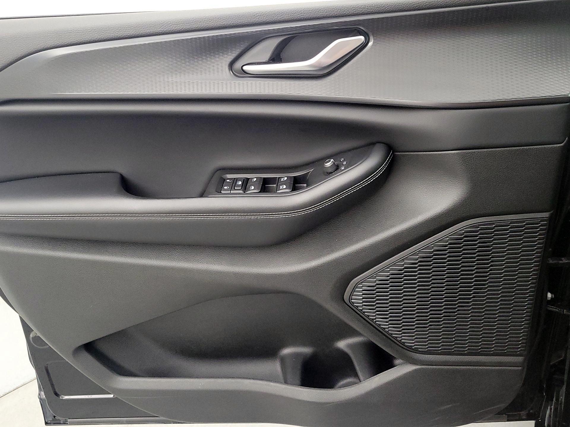 Thumbnail: 2023 Jeep Grand Cherokee - 12