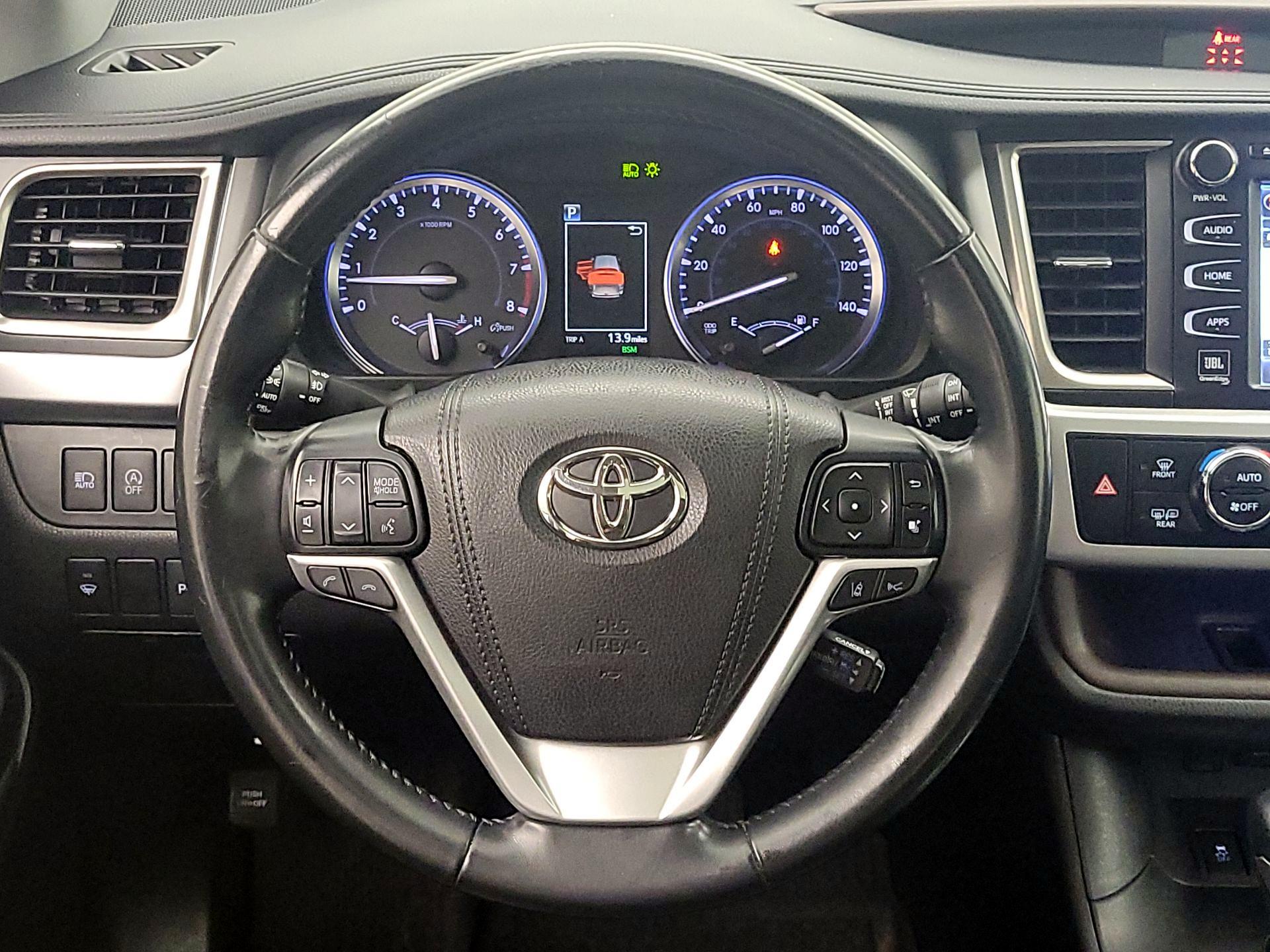 Thumbnail: 2018 Toyota Highlander - 10