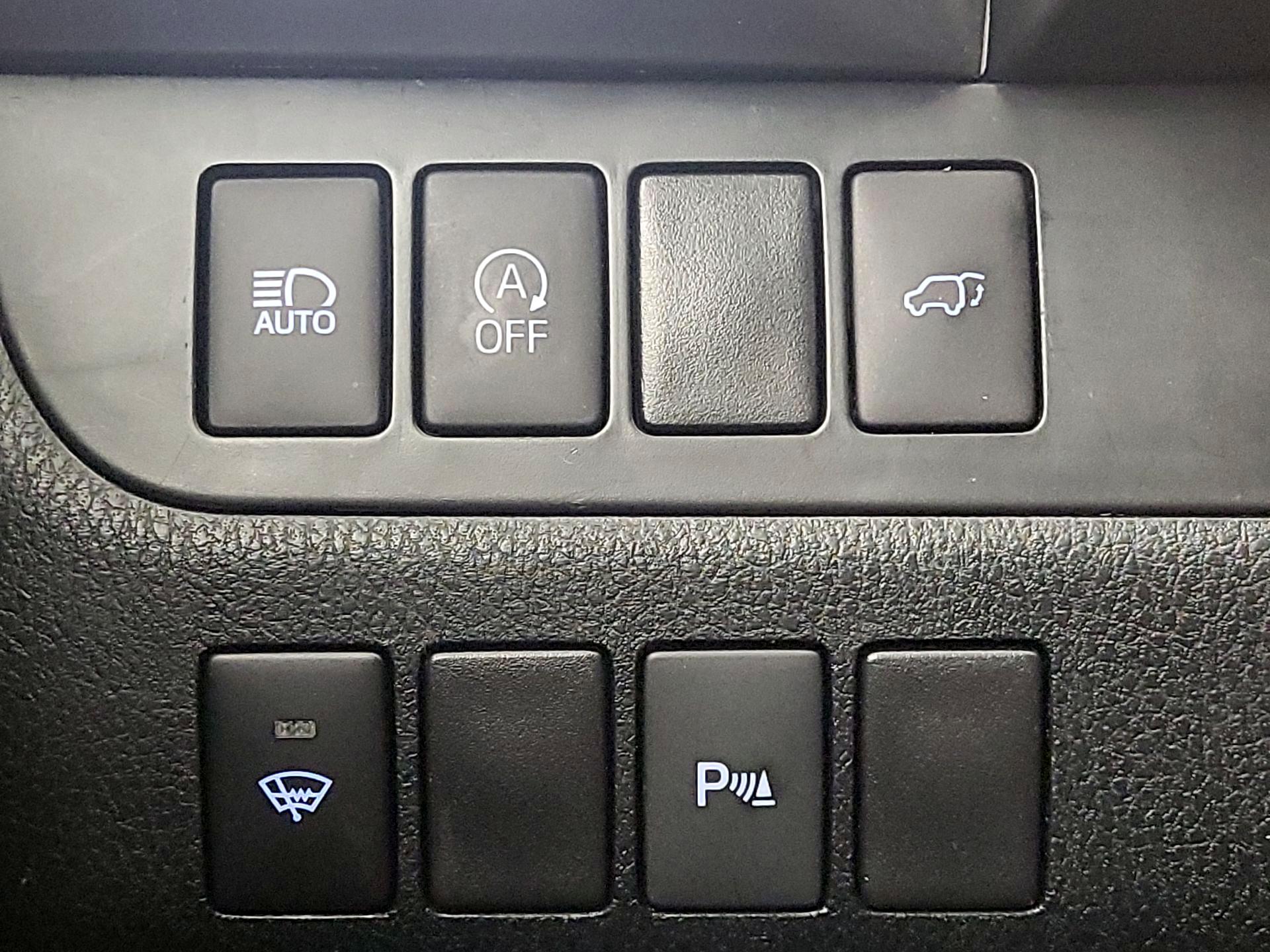 Thumbnail: 2018 Toyota Highlander - 13