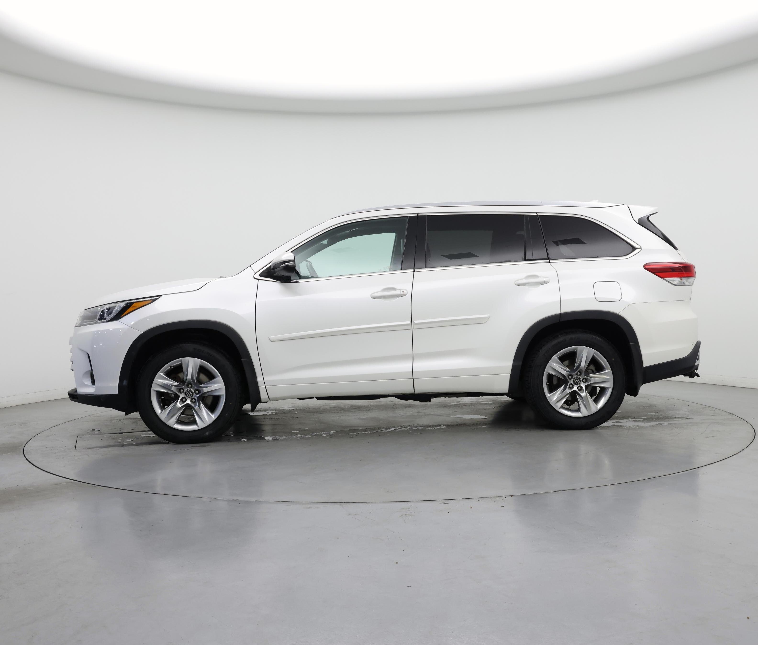 Thumbnail: 2018 Toyota Highlander - 3