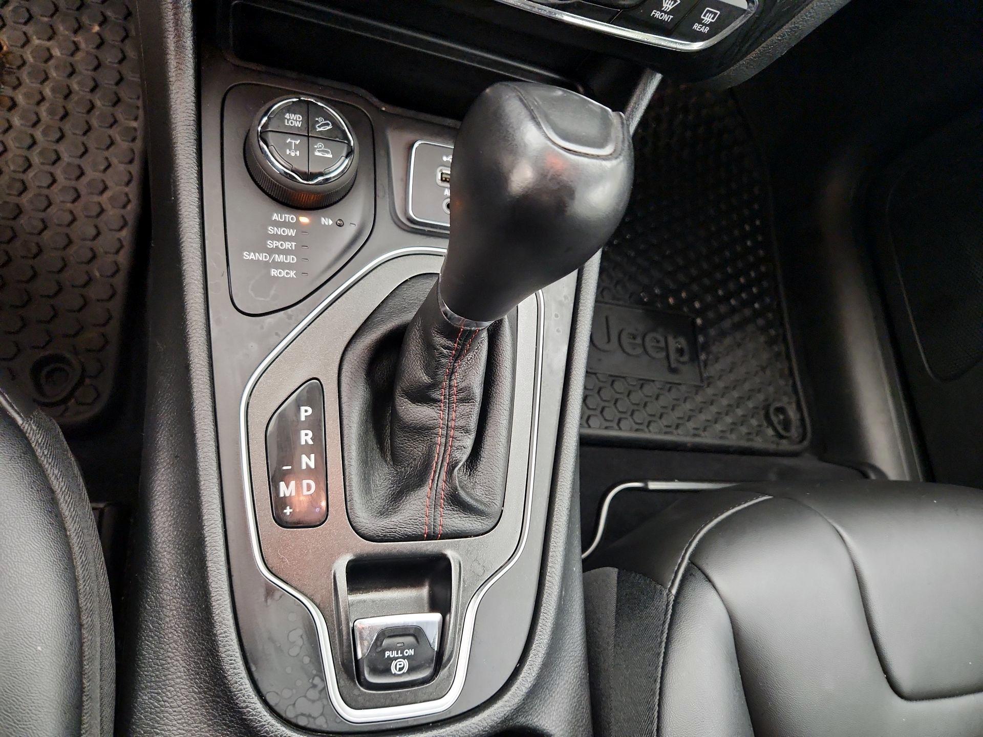 Thumbnail: 2022 Jeep Cherokee - 17