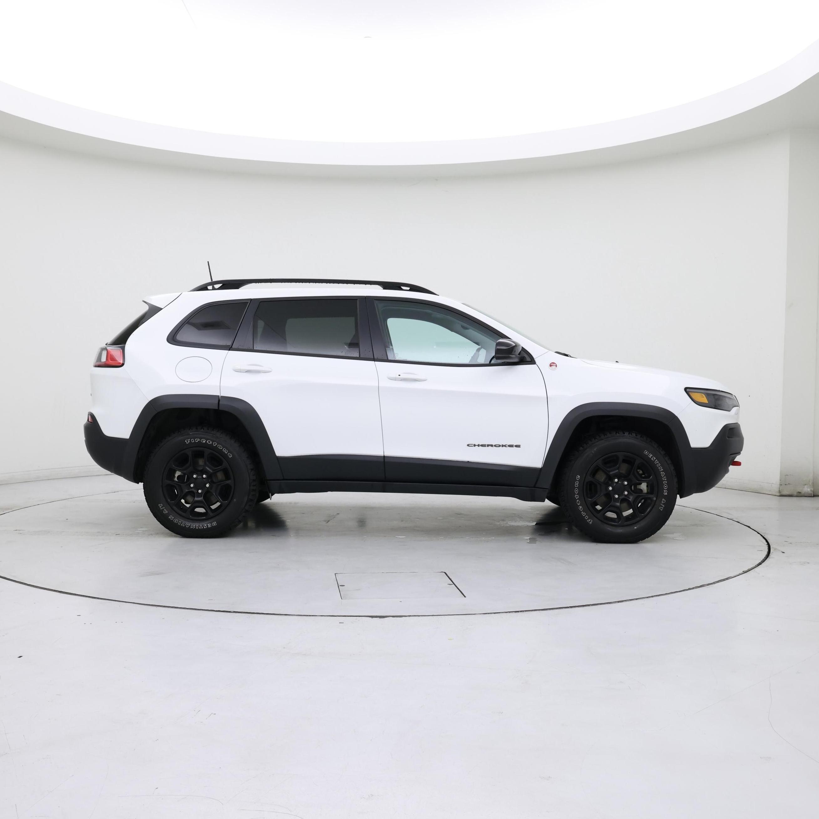 Thumbnail: 2022 Jeep Cherokee - 7