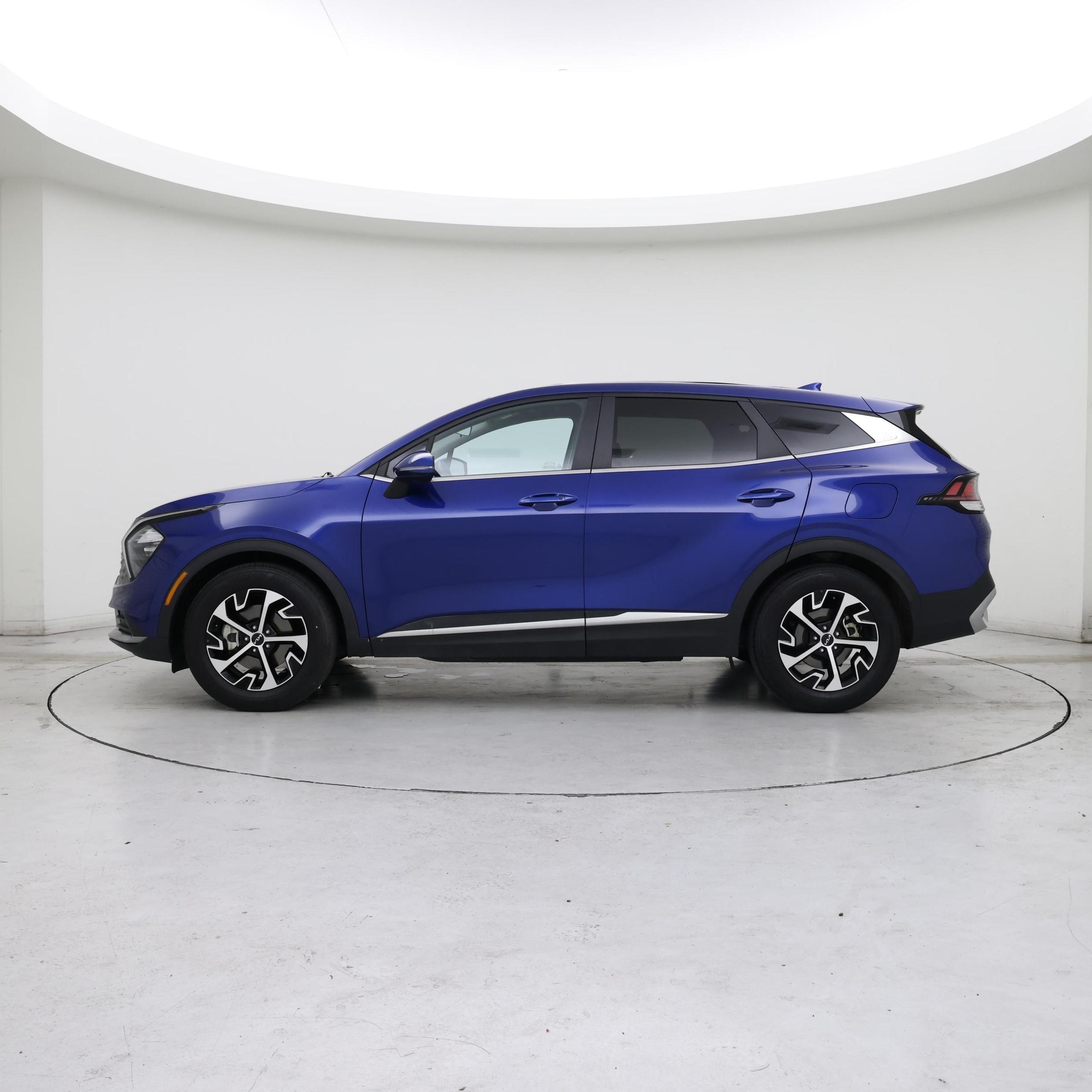 Thumbnail: 2023 Kia Sportage - 3