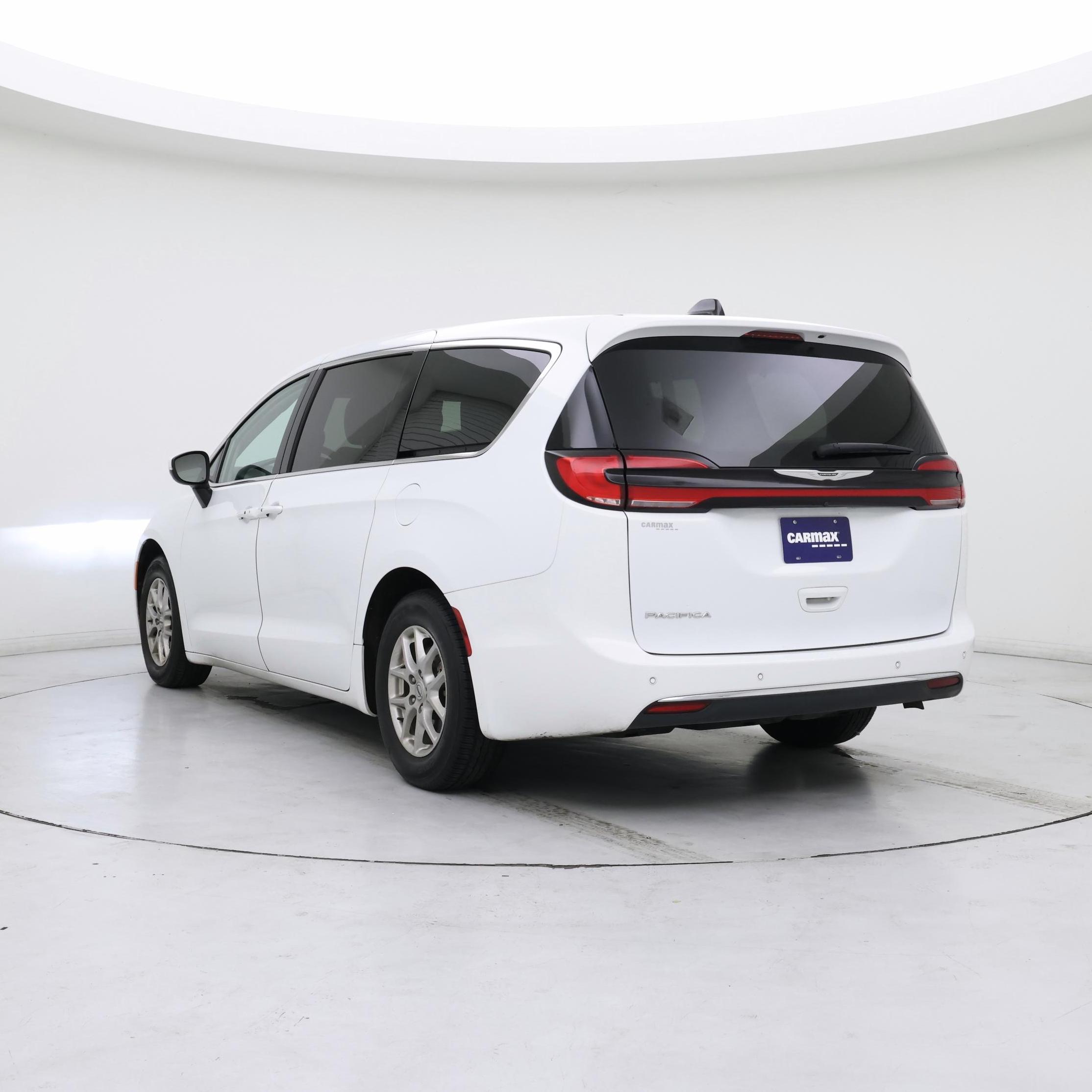 Thumbnail: 2023 Chrysler Pacifica - 2