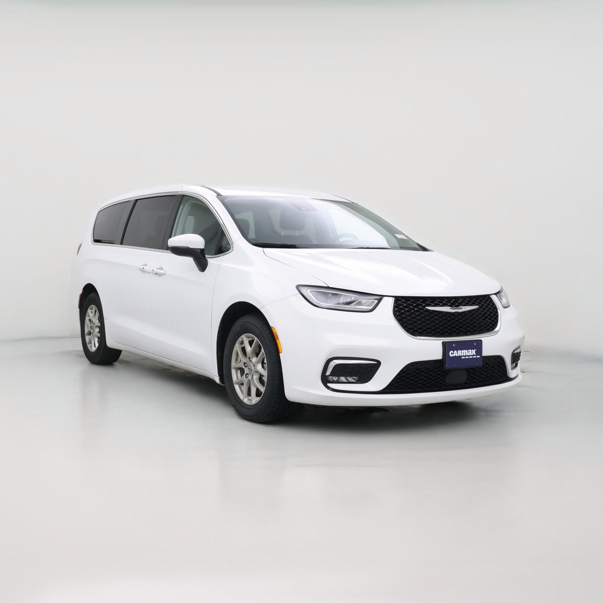 Thumbnail: 2023 Chrysler Pacifica - 1
