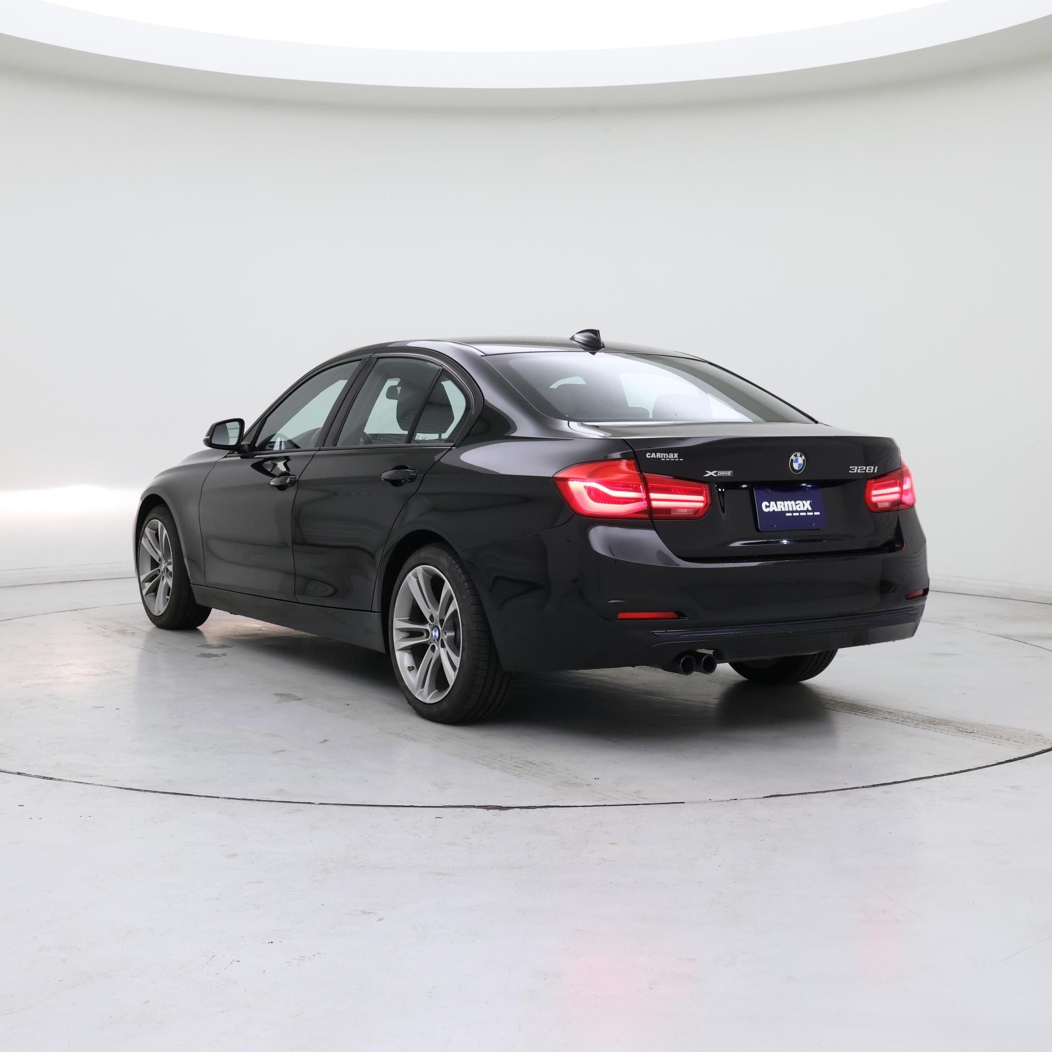 Thumbnail: 2016 BMW 3 Series - 2