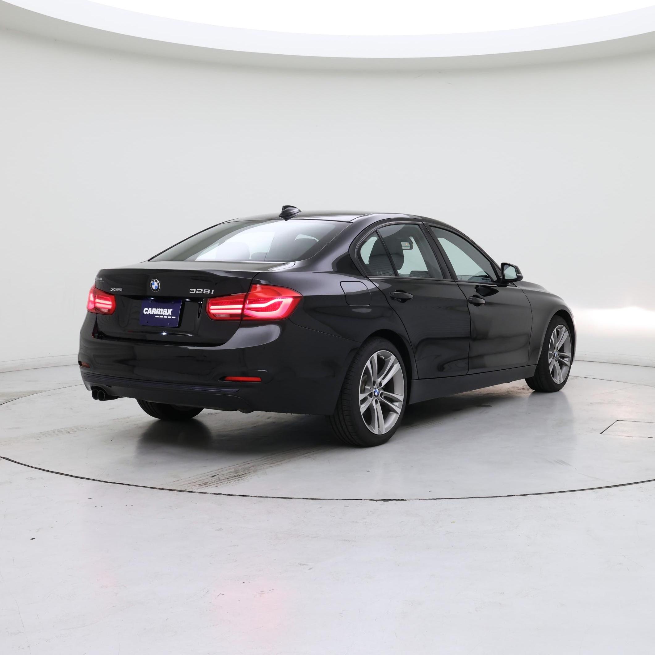 Thumbnail: 2016 BMW 3 Series - 8