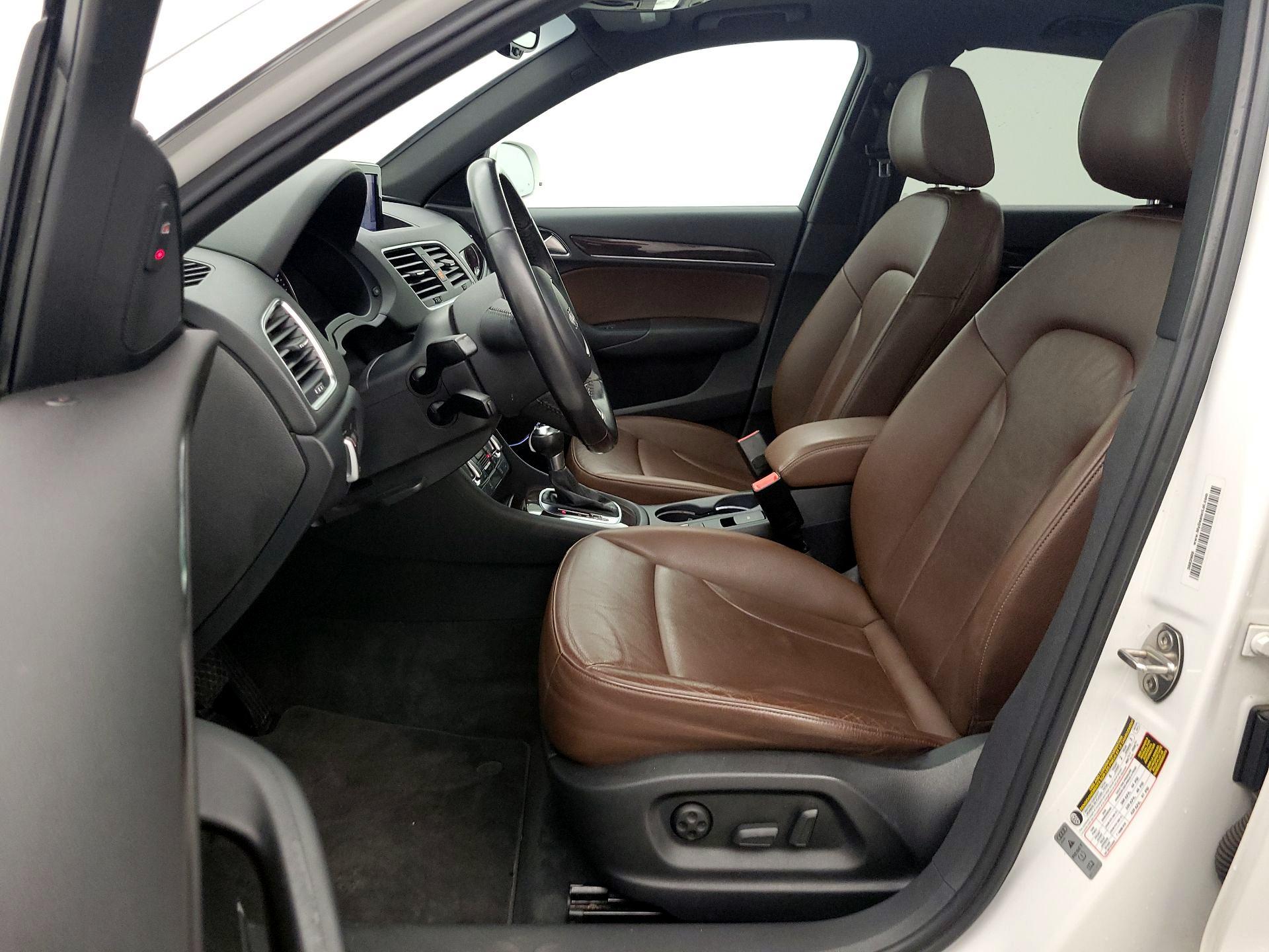 Thumbnail: 2015 Audi Q3 - 11