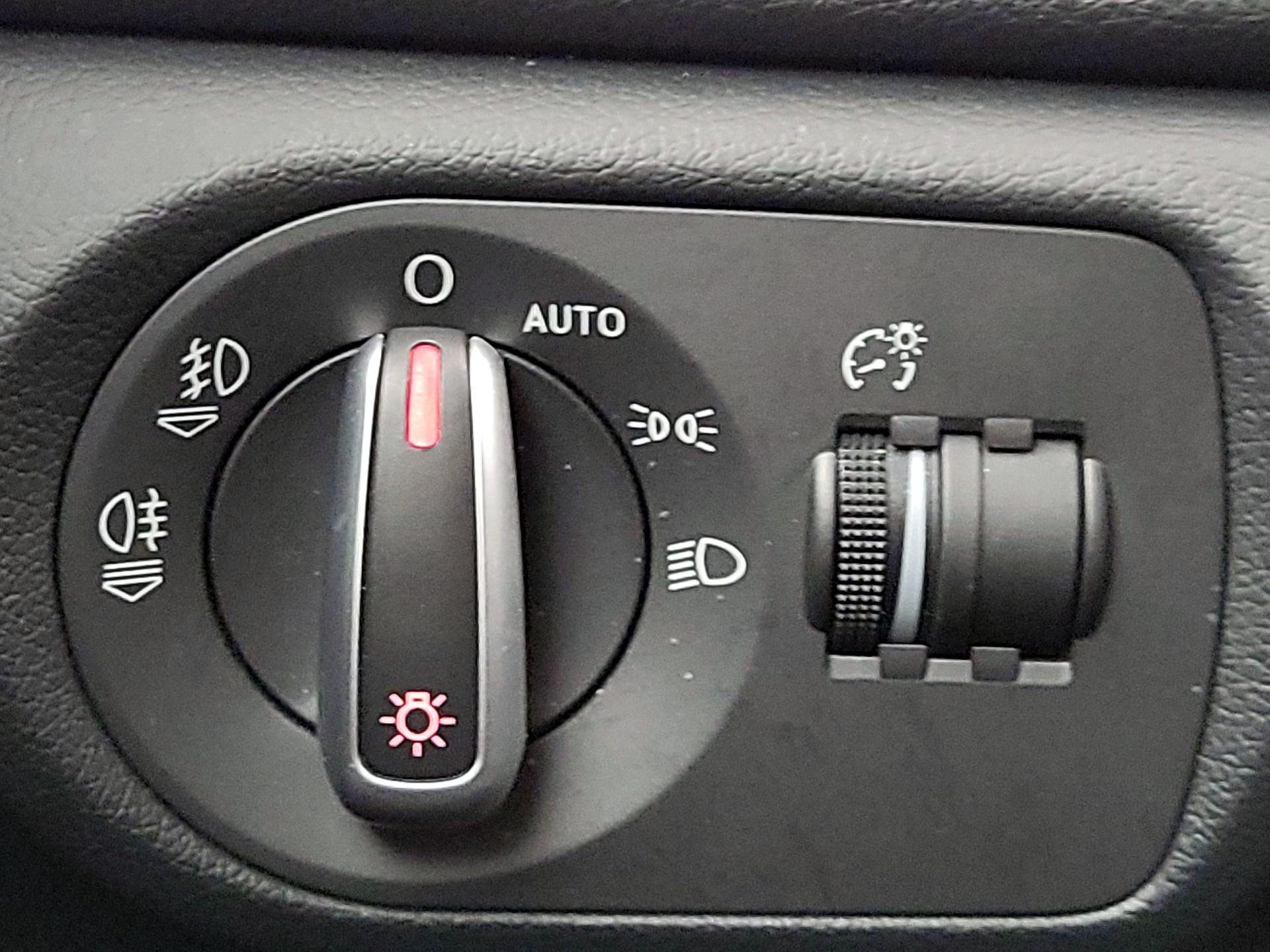 Thumbnail: 2015 Audi Q3 - 13