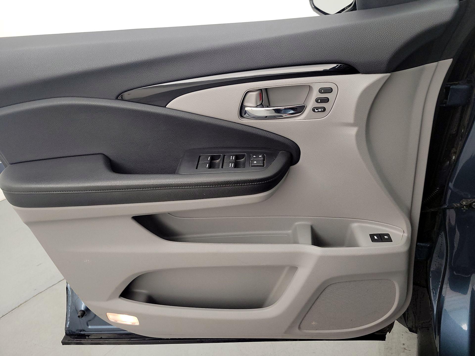 Thumbnail: 2021 Honda Pilot - 12