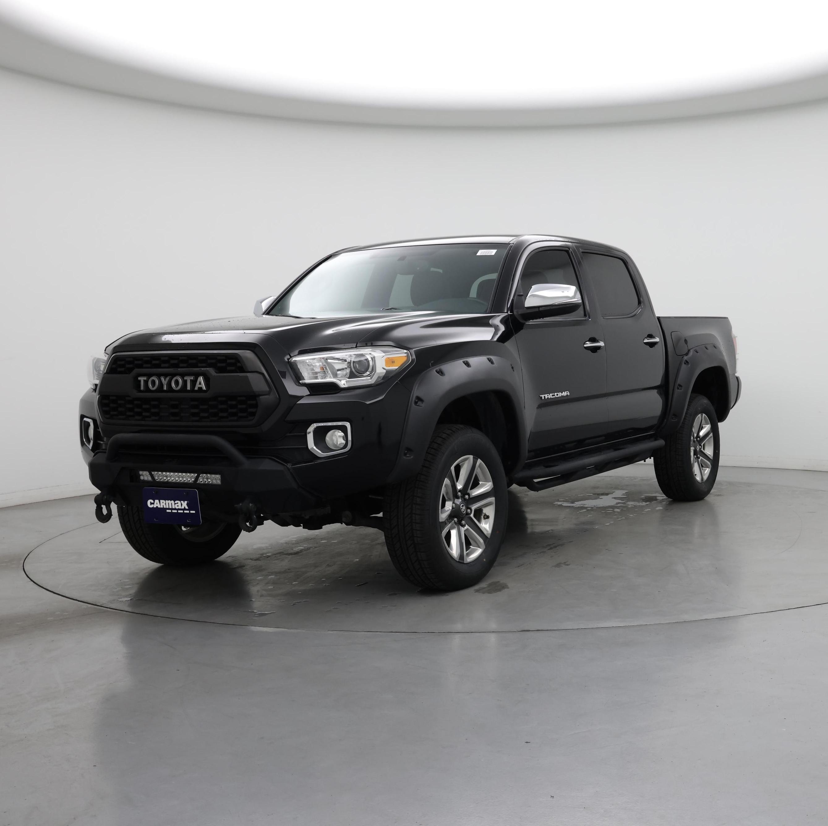 Thumbnail: 2016 Toyota Tacoma - 4