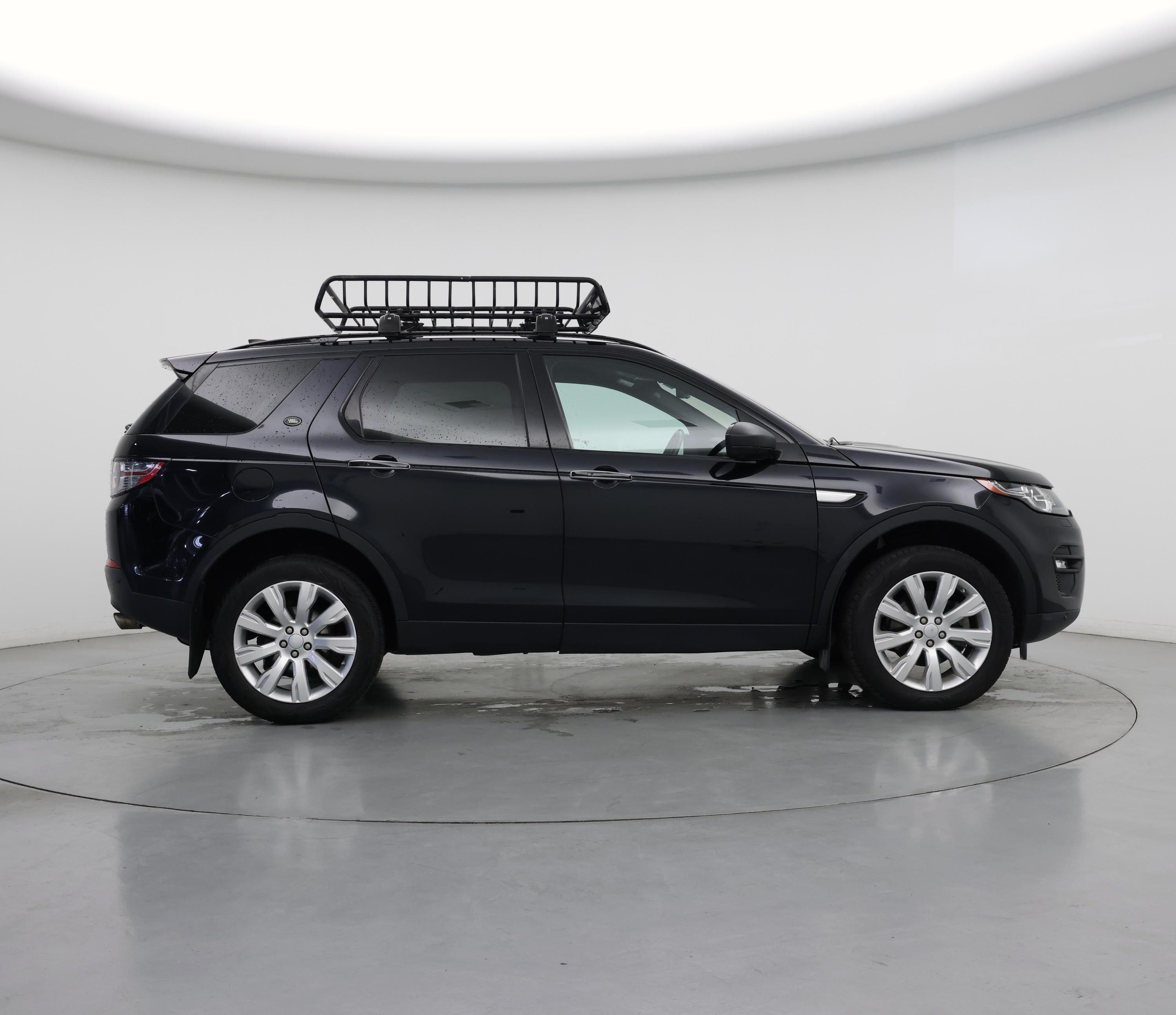 Thumbnail: 2017 Land Rover Discovery Sport - 7