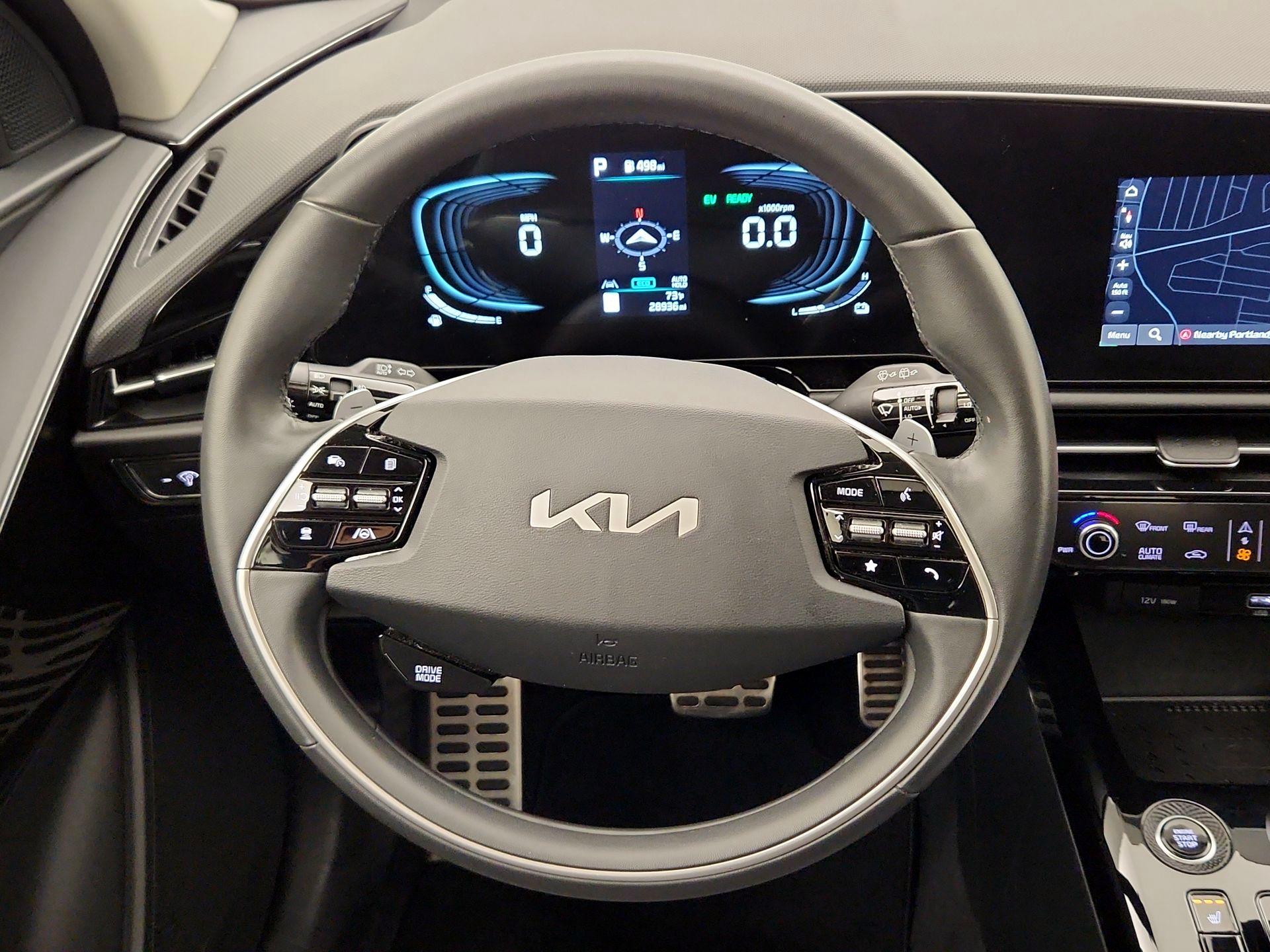 Thumbnail: 2023 Kia Niro - 10