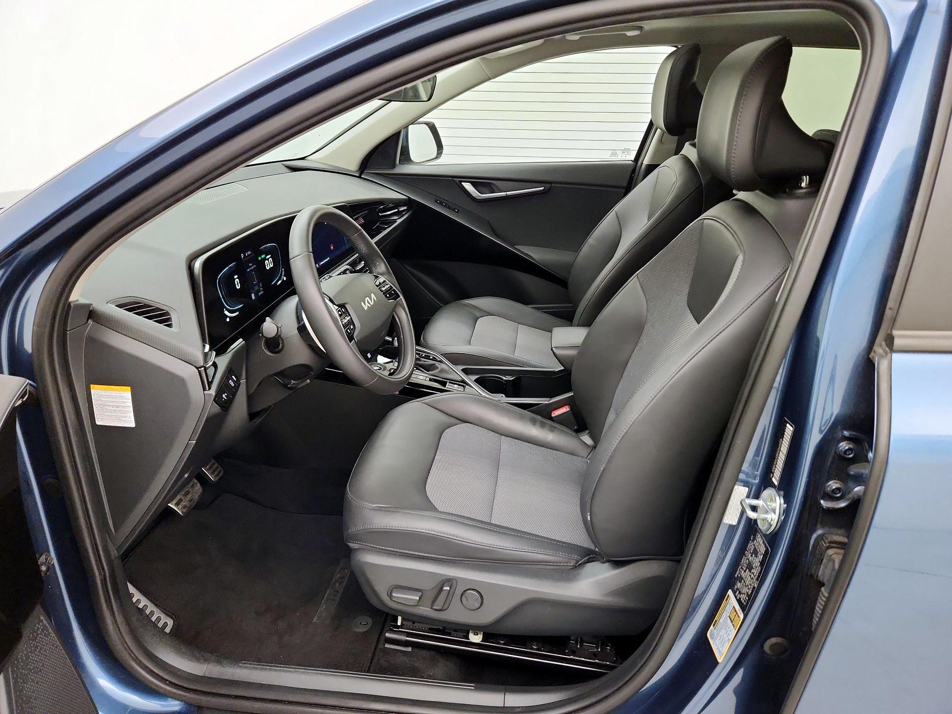 Thumbnail: 2023 Kia Niro - 11