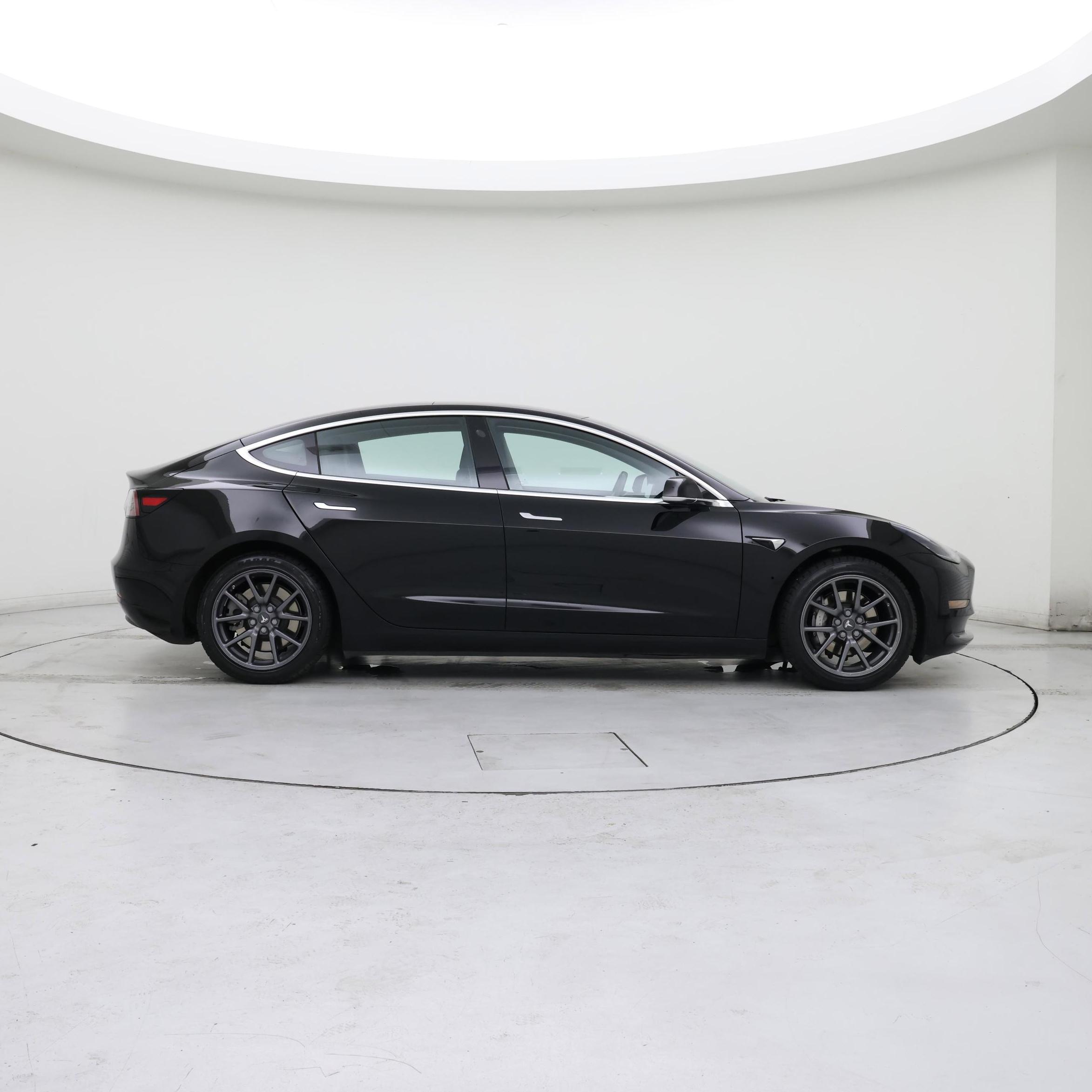 Thumbnail: 2019 Tesla Model 3 - 7