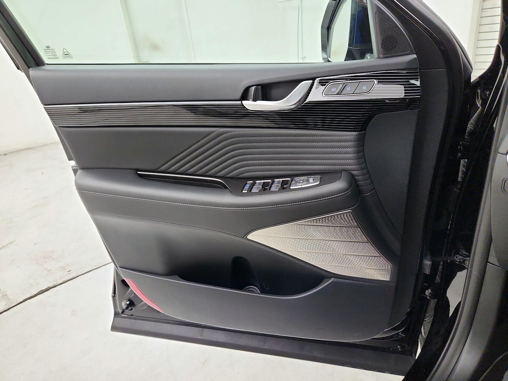 Thumbnail: 2025 Hyundai Palisade - 12