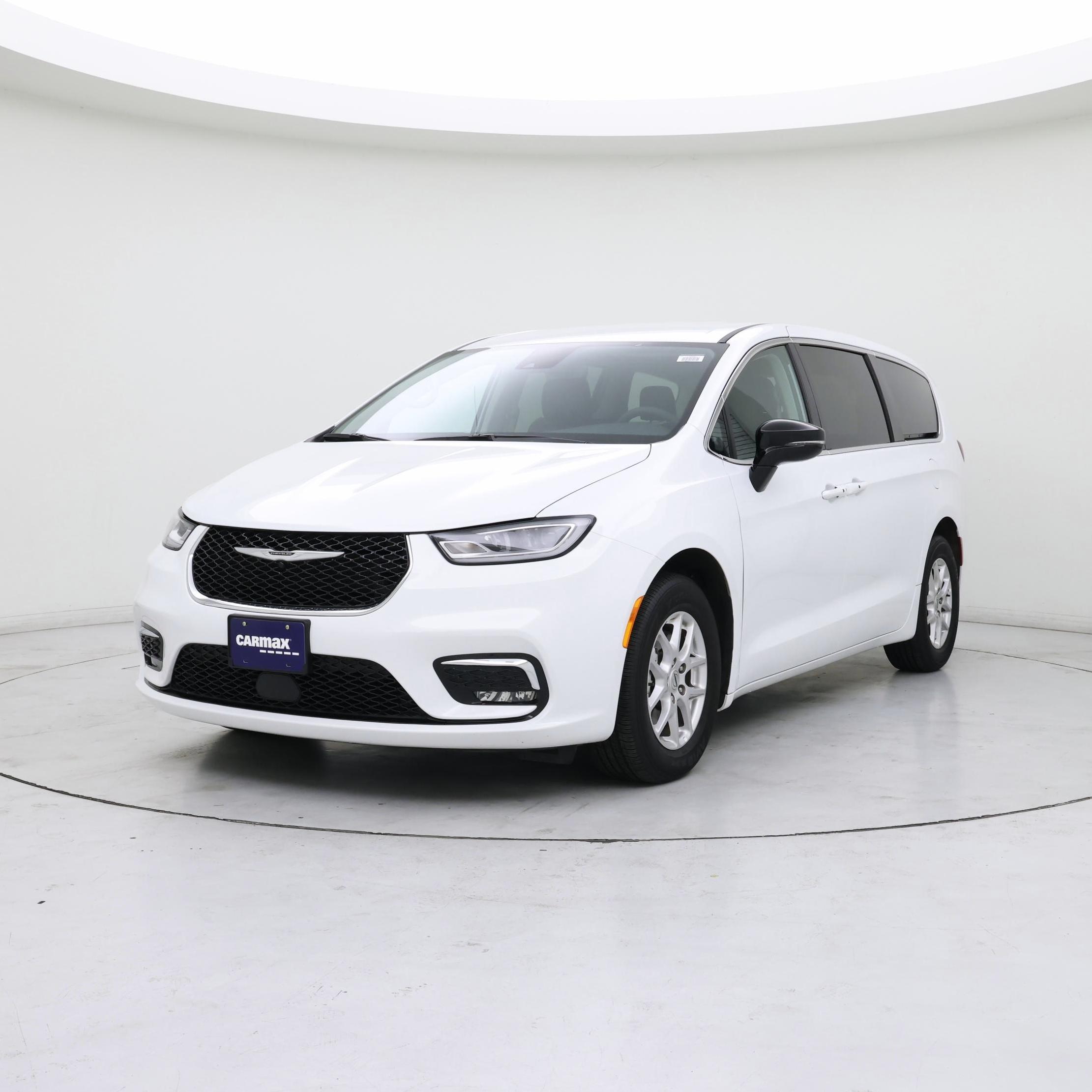 Thumbnail: 2024 Chrysler Pacifica - 4