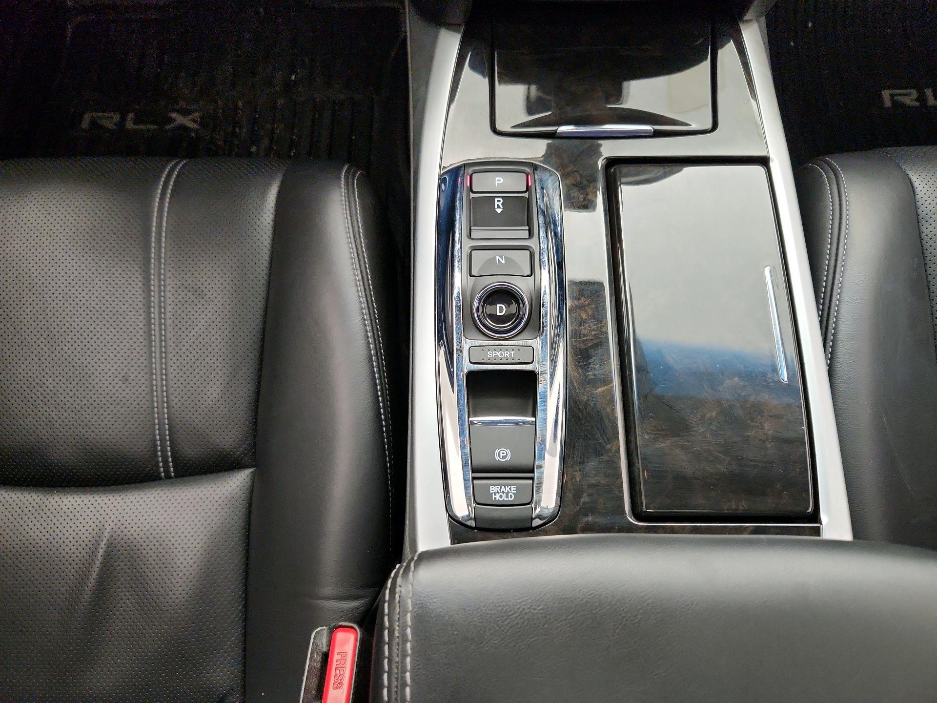 Thumbnail: 2020 Acura RLX - 18